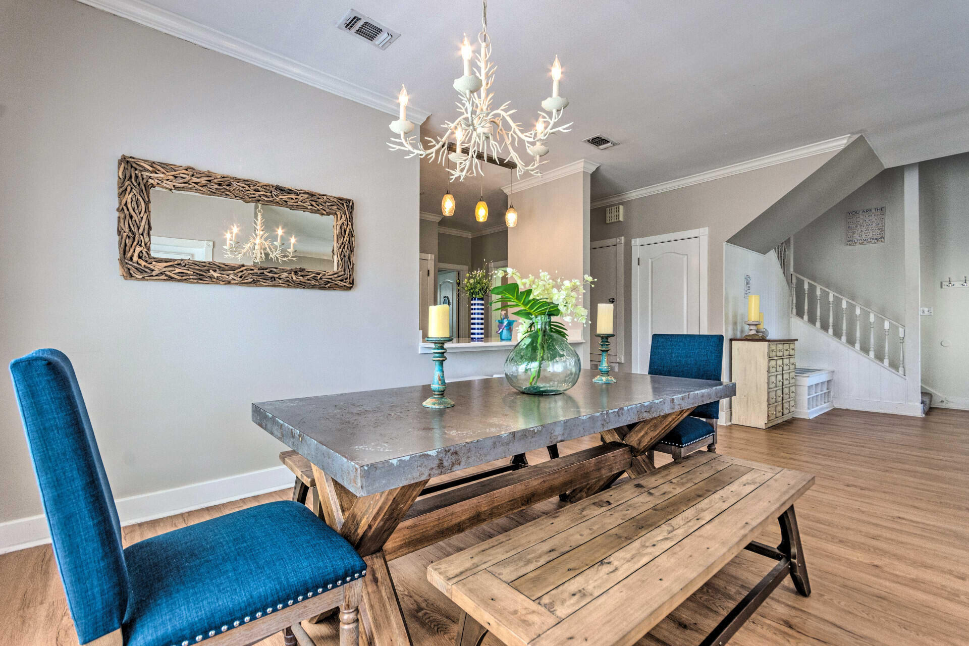 CRYSTAL SHORES - Residential