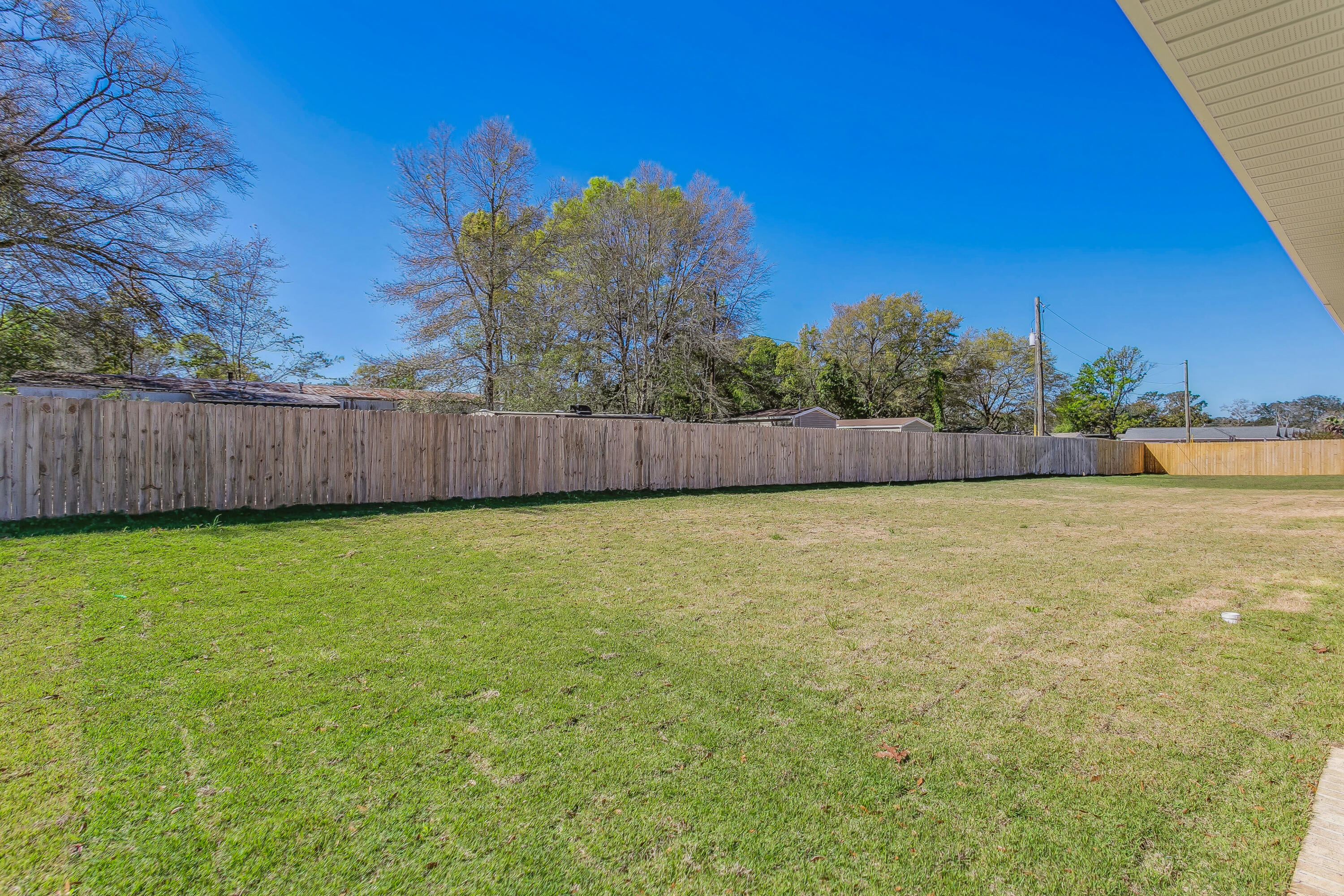 NICEVILLE (222200.00) - Residential