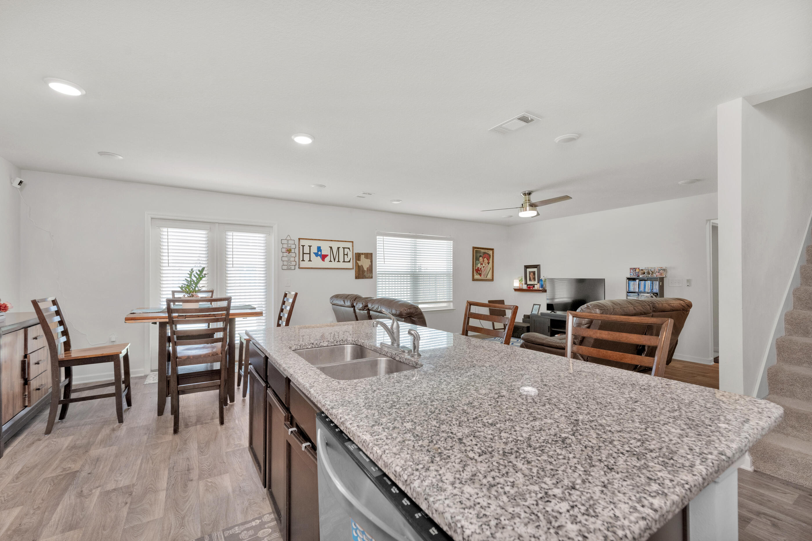 REDSTONE COMMONS - Residential