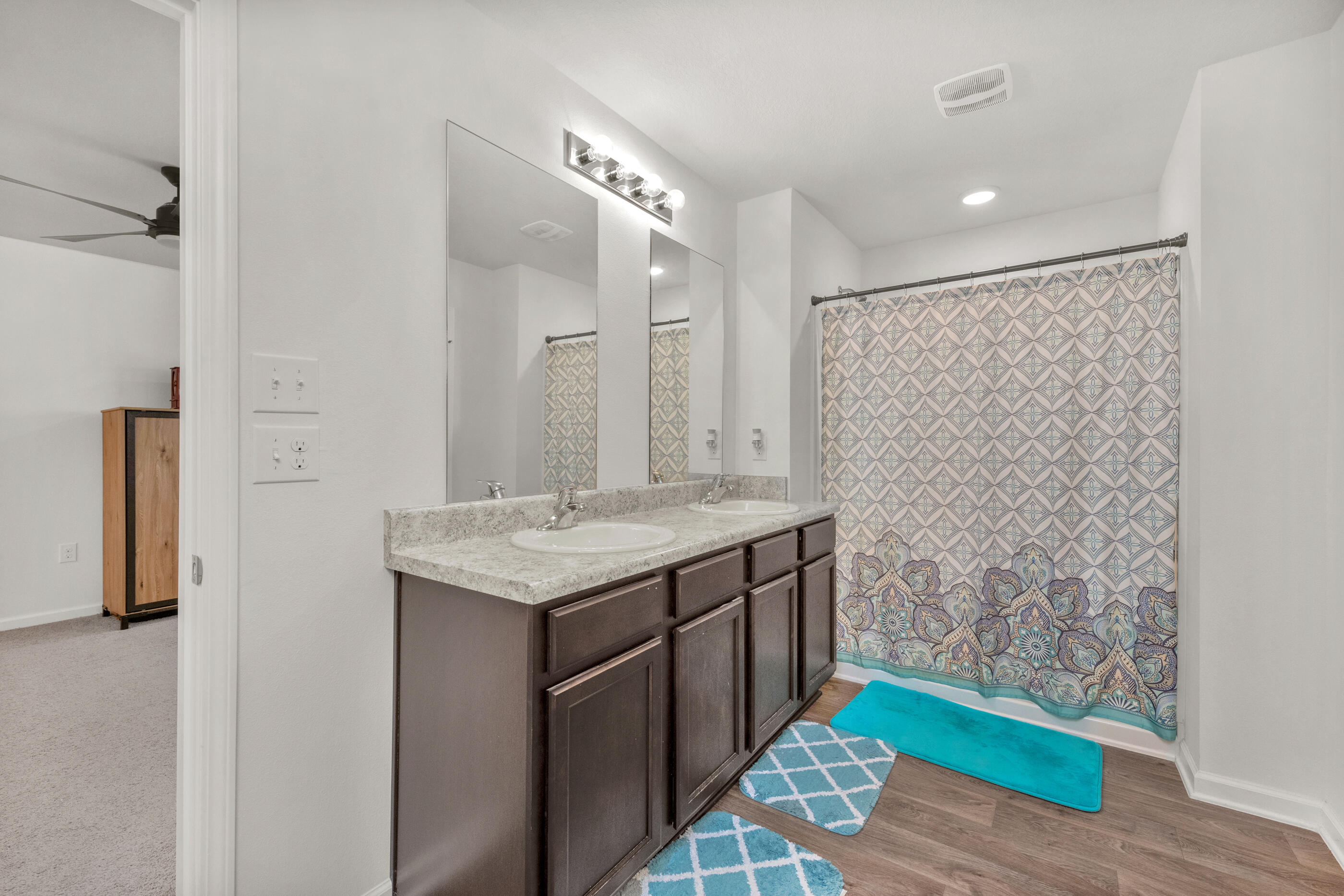 REDSTONE COMMONS - Residential