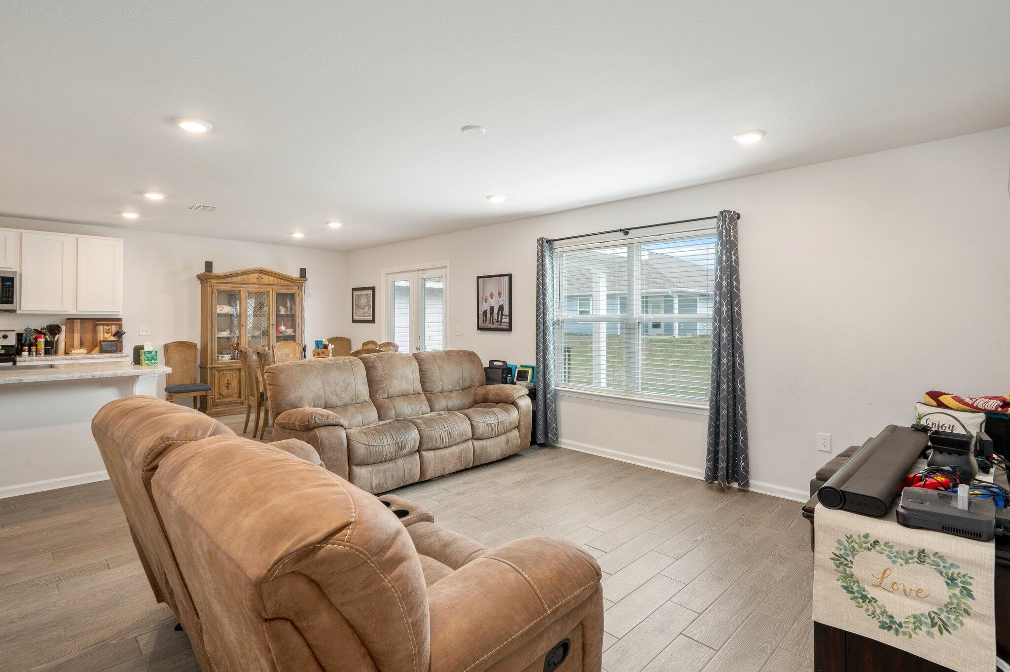 BRIGHTON OAKS - Residential