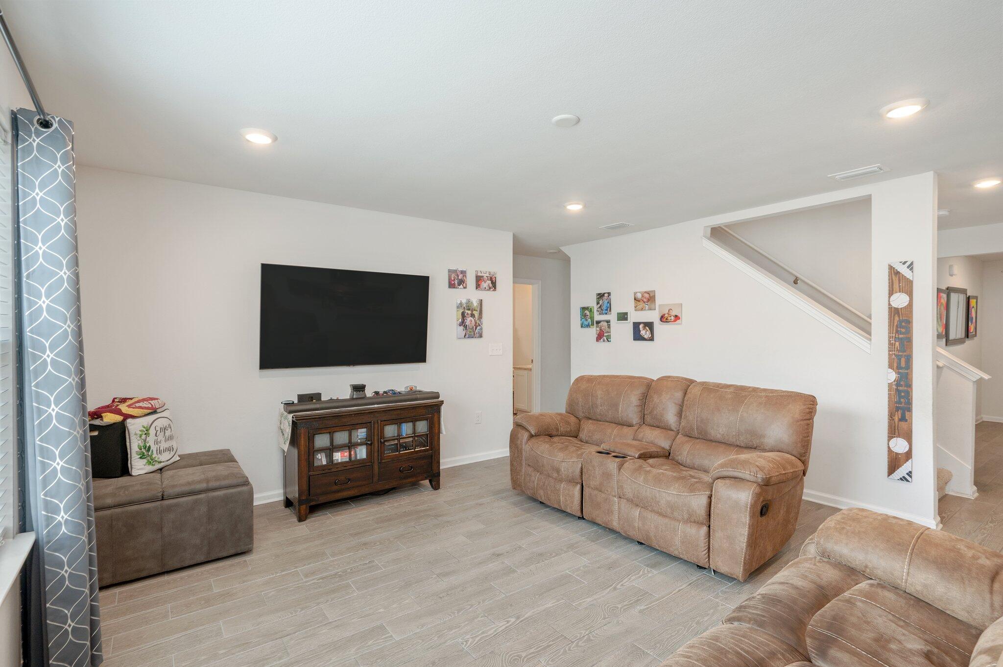 BRIGHTON OAKS - Residential