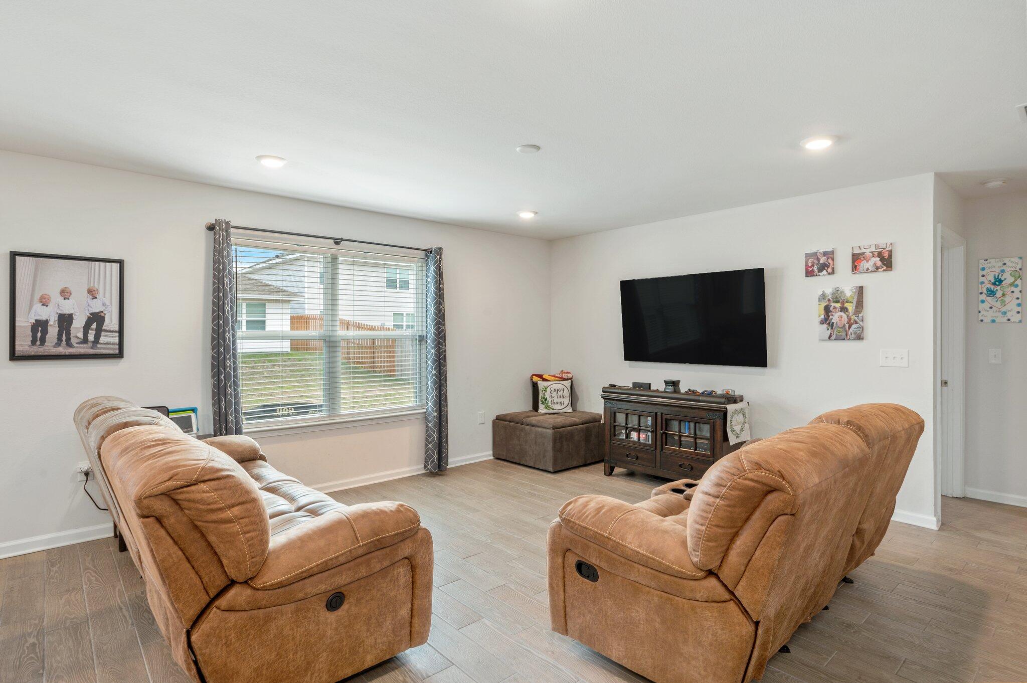 BRIGHTON OAKS - Residential