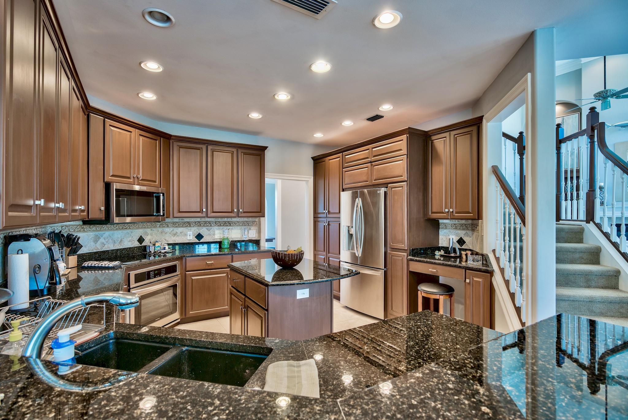 HOLIDAY ISLE - Residential