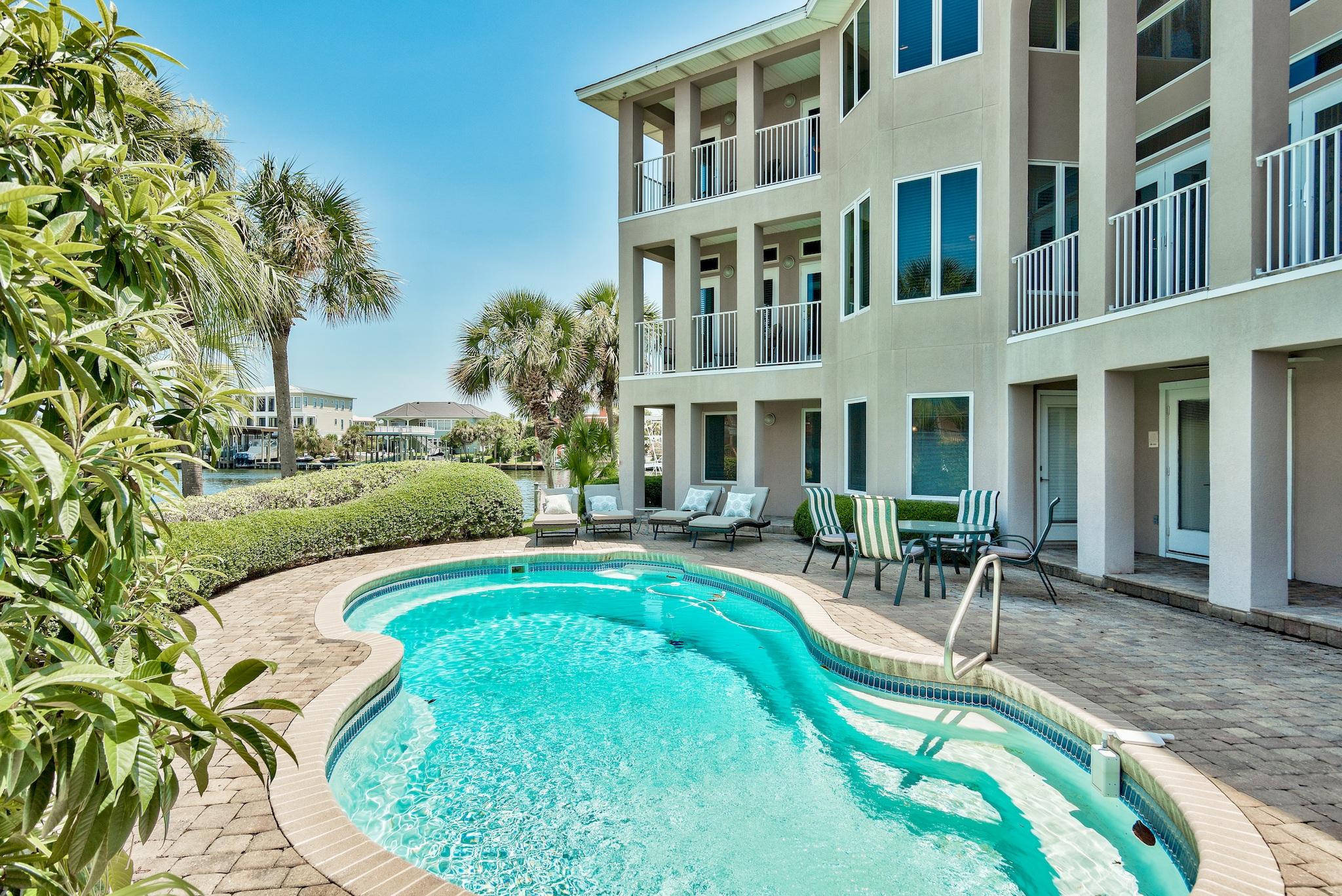 HOLIDAY ISLE - Residential