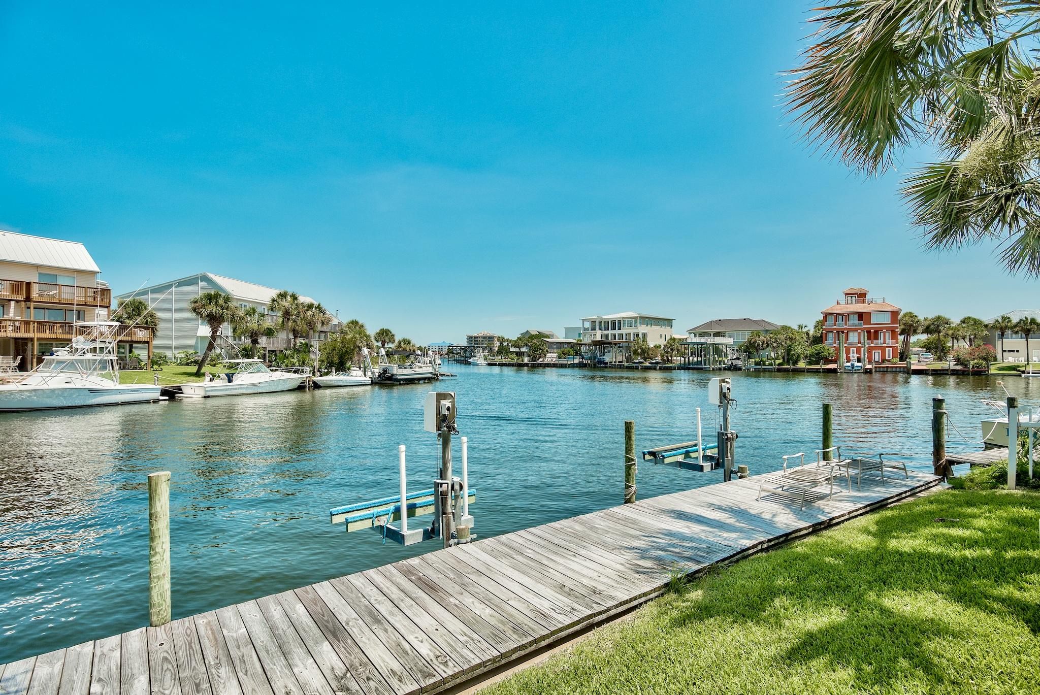 HOLIDAY ISLE - Residential