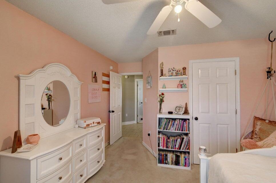 HAMPTON RIDGE ESTATES - Residential Lease
