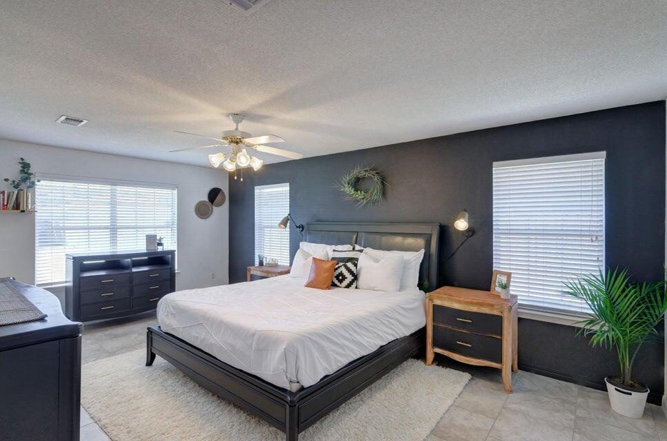 HAMPTON RIDGE ESTATES - Residential Lease