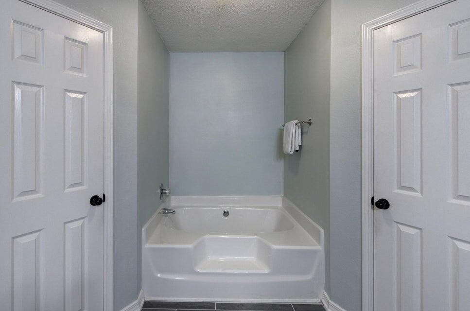 HAMPTON RIDGE ESTATES - Residential Lease