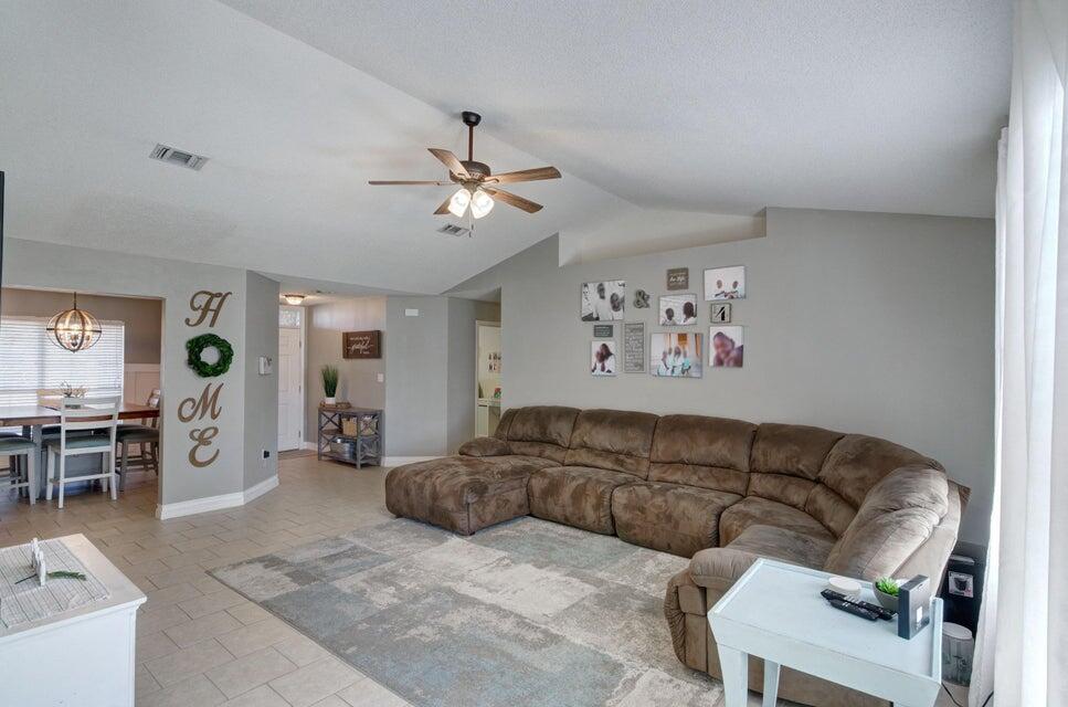 HAMPTON RIDGE ESTATES - Residential Lease
