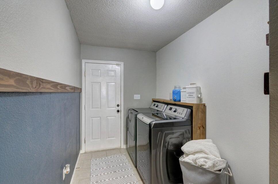 HAMPTON RIDGE ESTATES - Residential Lease