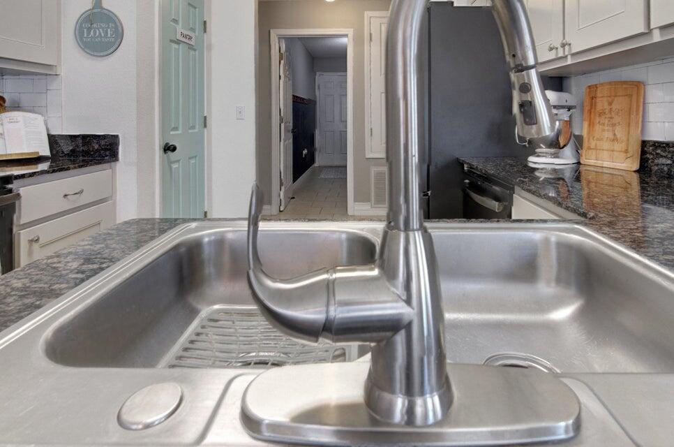 HAMPTON RIDGE ESTATES - Residential Lease