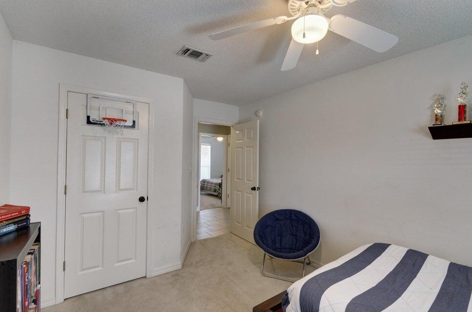 HAMPTON RIDGE ESTATES - Residential Lease