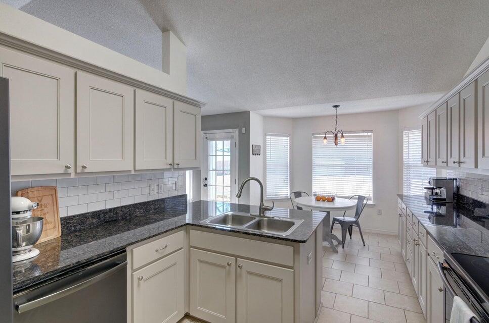 HAMPTON RIDGE ESTATES - Residential Lease
