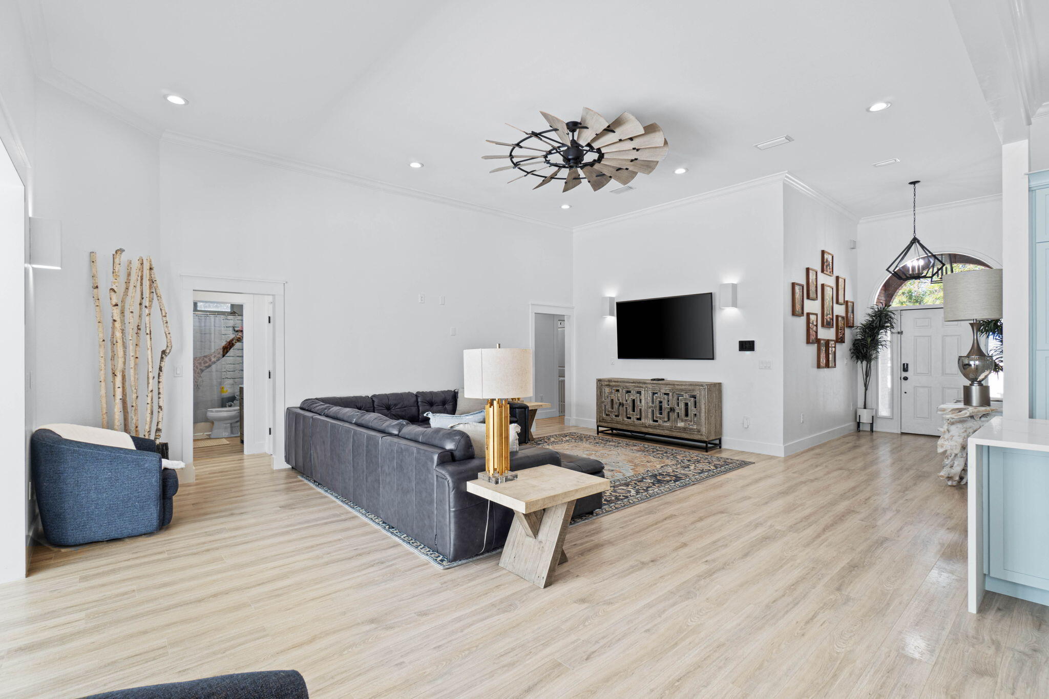 ROCKY BAYOU ESTATES 12B - Residential Lease