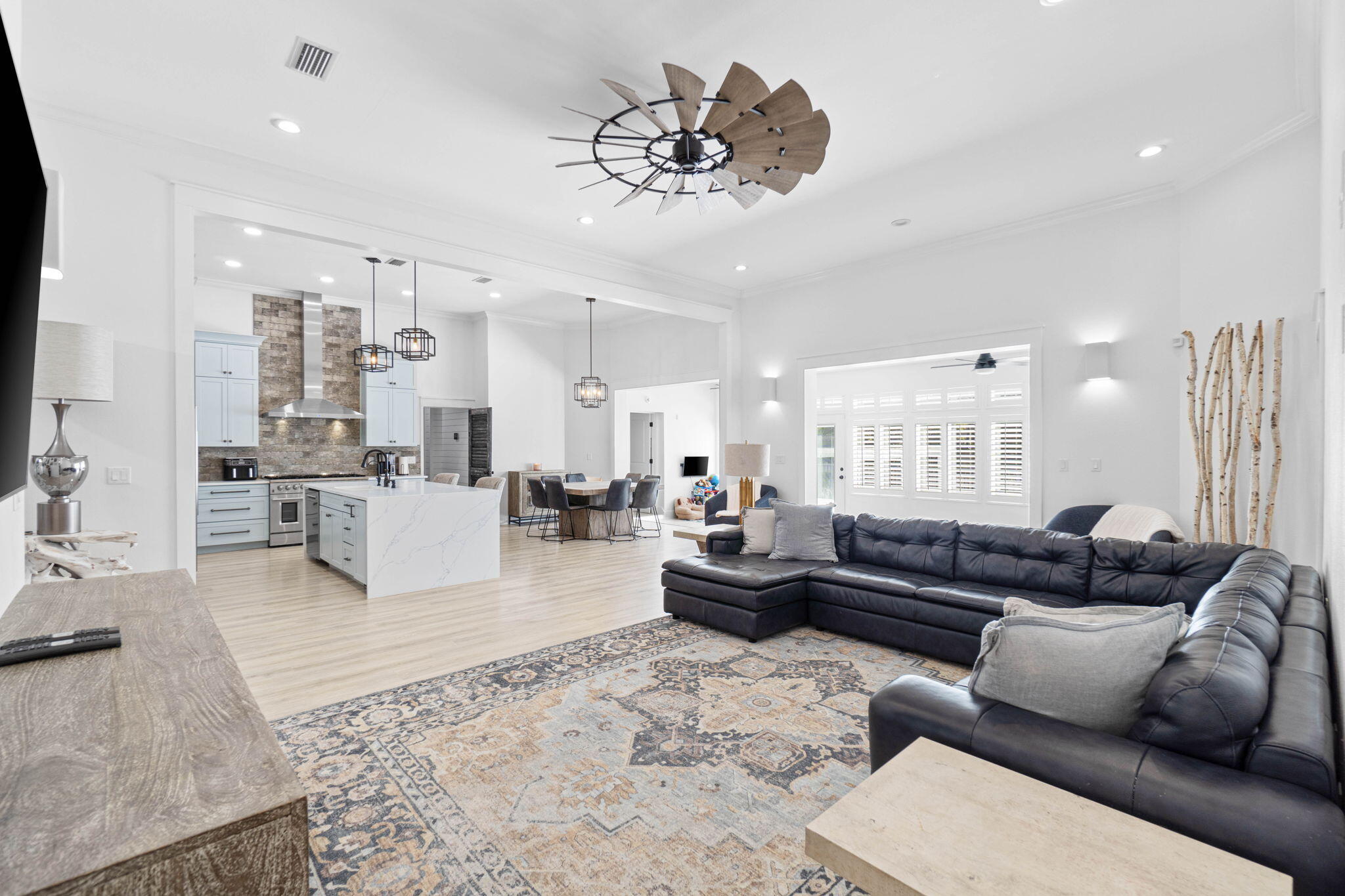 ROCKY BAYOU ESTATES 12B - Residential Lease
