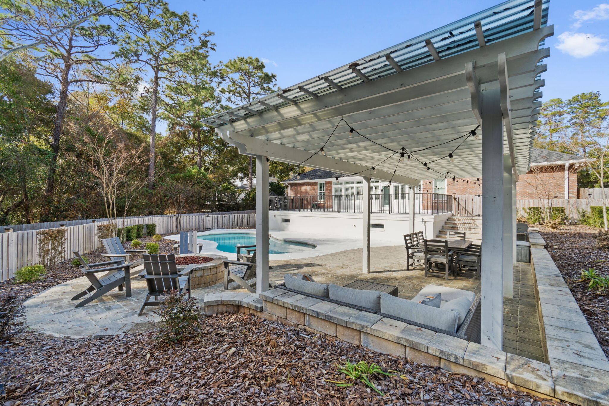ROCKY BAYOU ESTATES 12B - Residential Lease