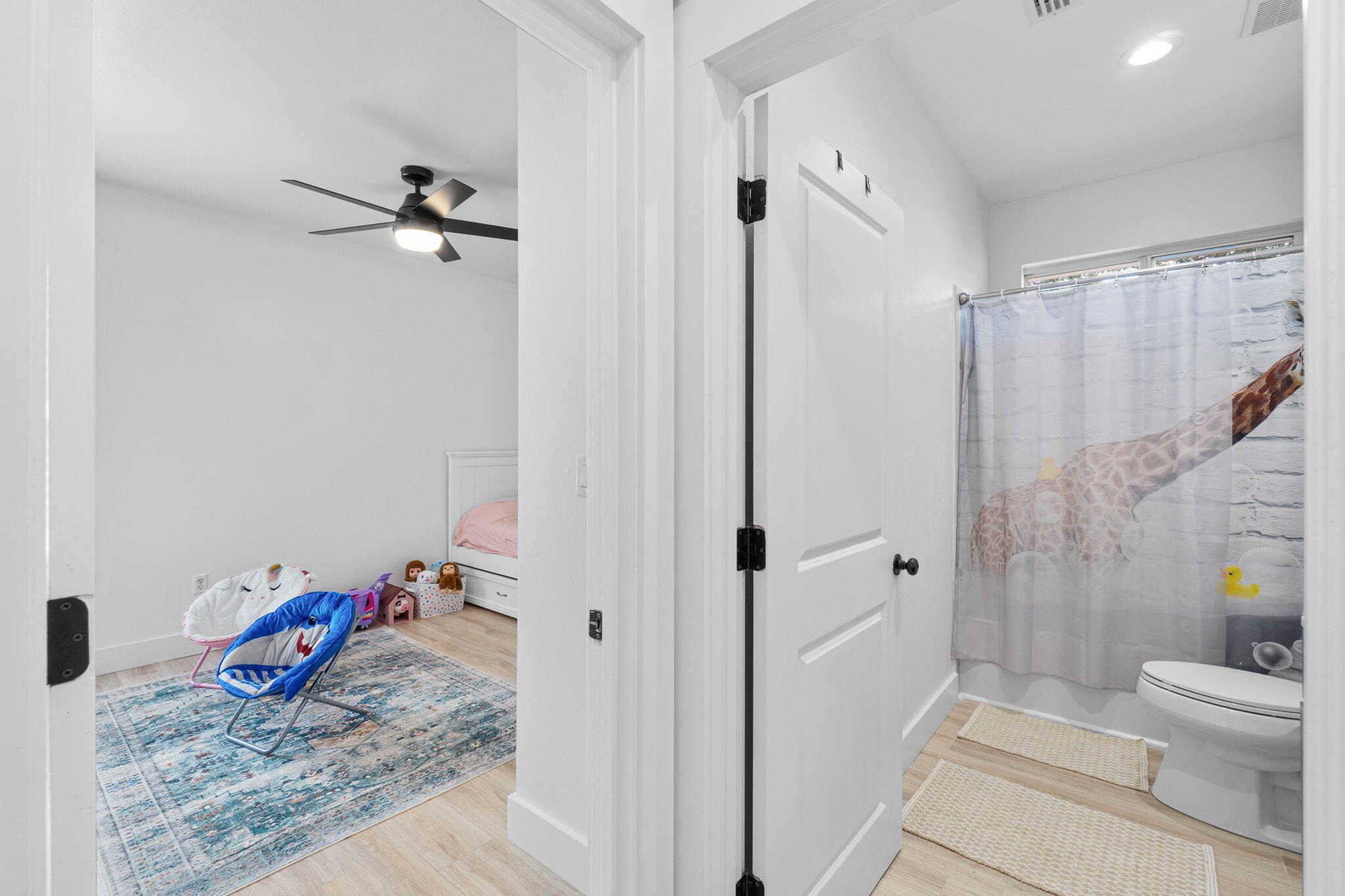 ROCKY BAYOU ESTATES 12B - Residential Lease