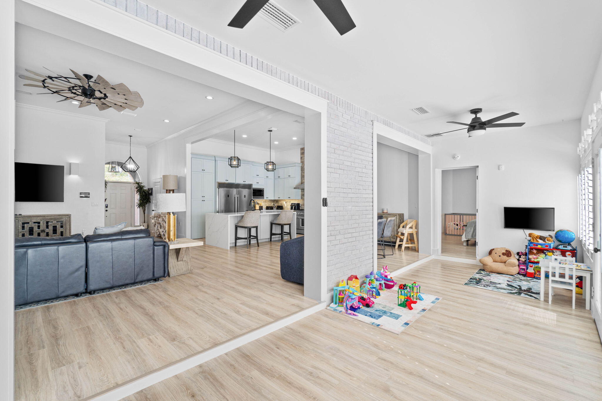 ROCKY BAYOU ESTATES 12B - Residential Lease