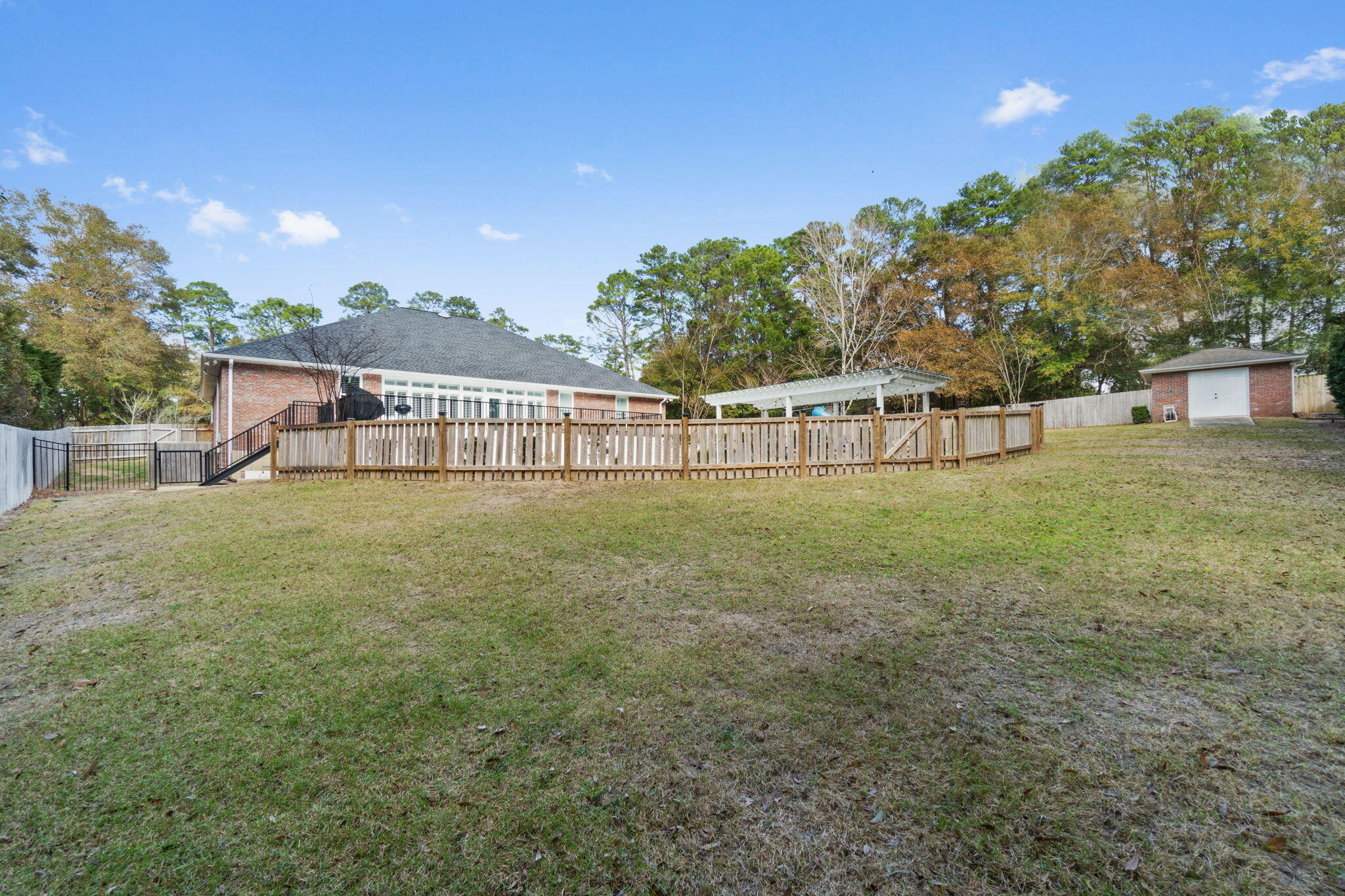 ROCKY BAYOU ESTATES 12B - Residential Lease