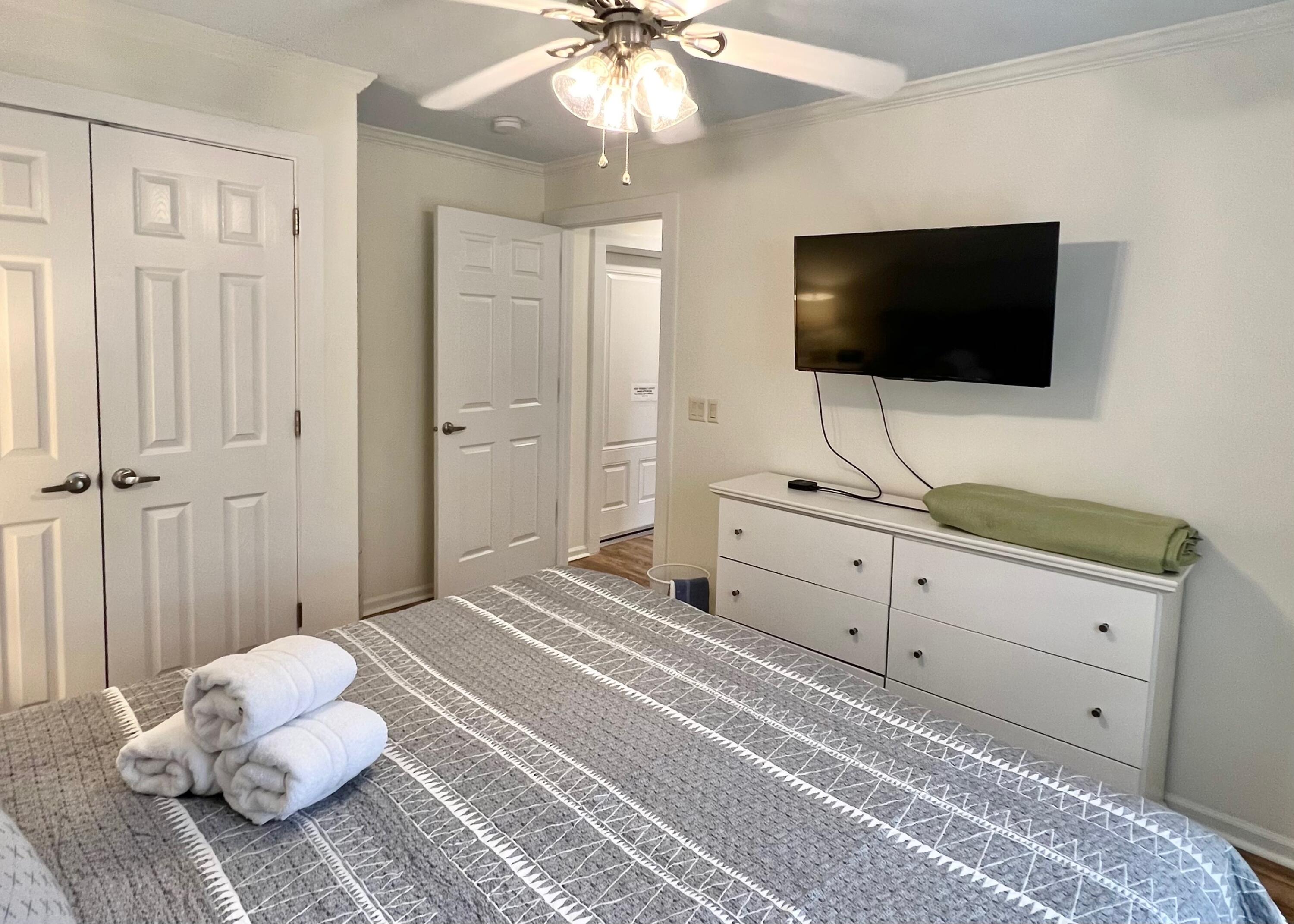 GULF SHORE MANOR - Residential Lease