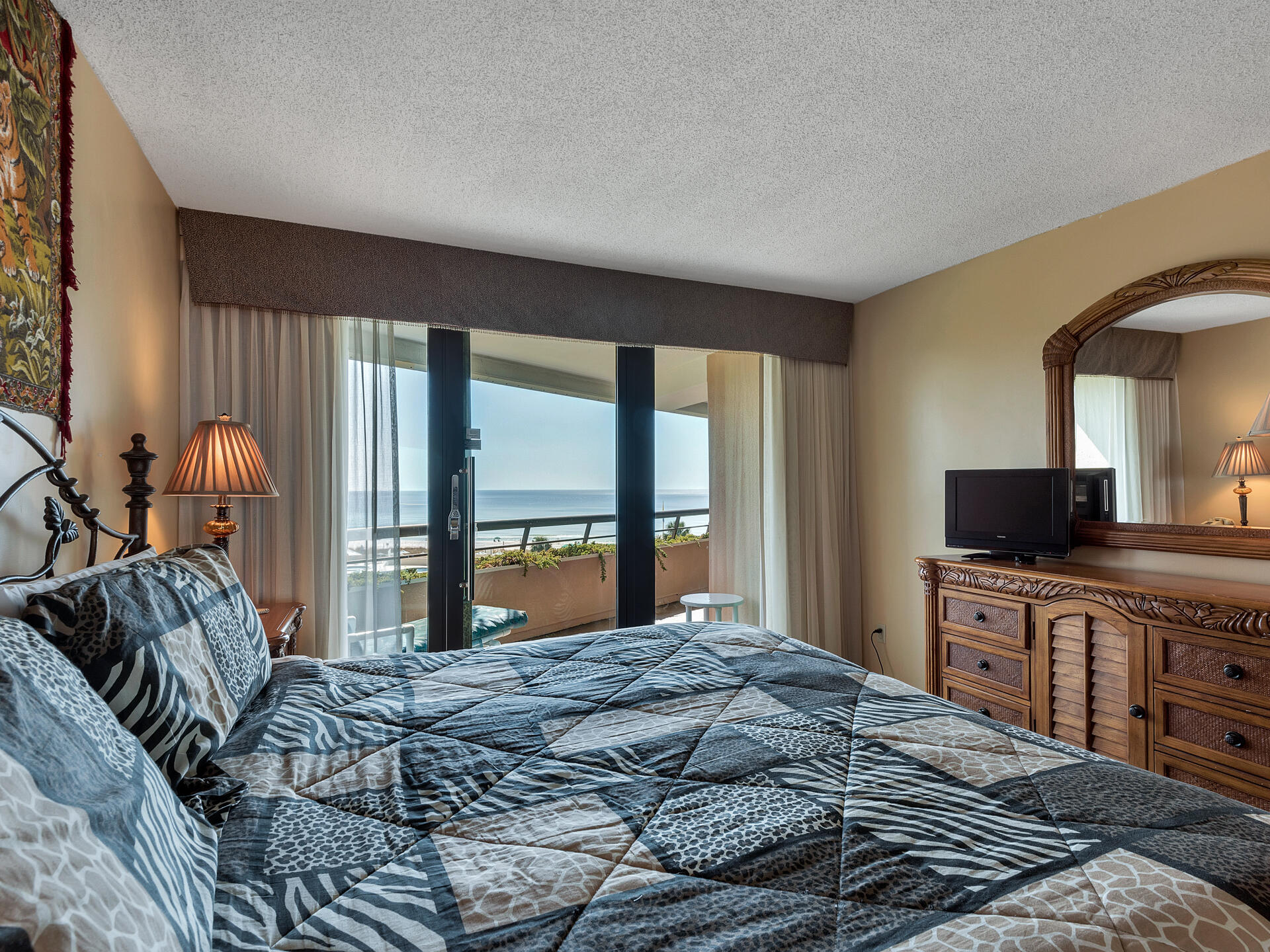EDGEWATER BEACH CONDO PH 2 - Residential