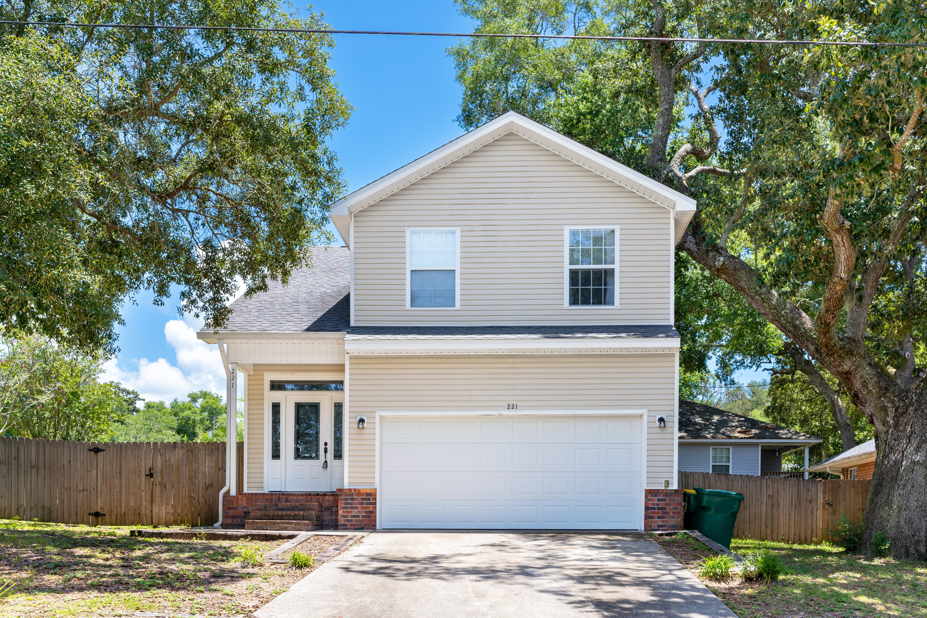 FLORIDA HEIGHTS - Residential