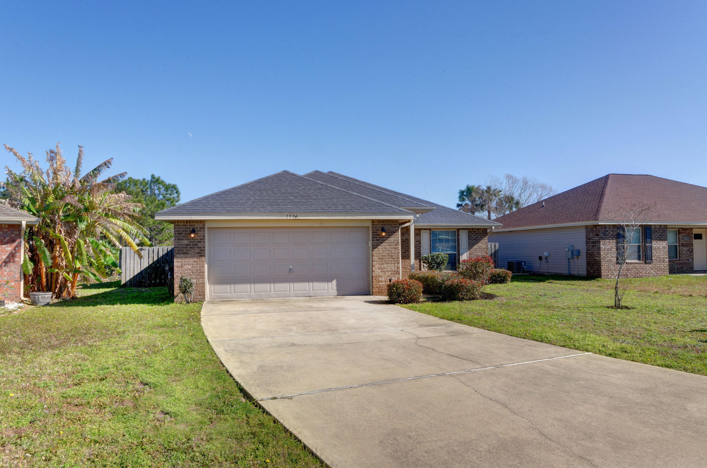 SHADOW LAKES - Residential