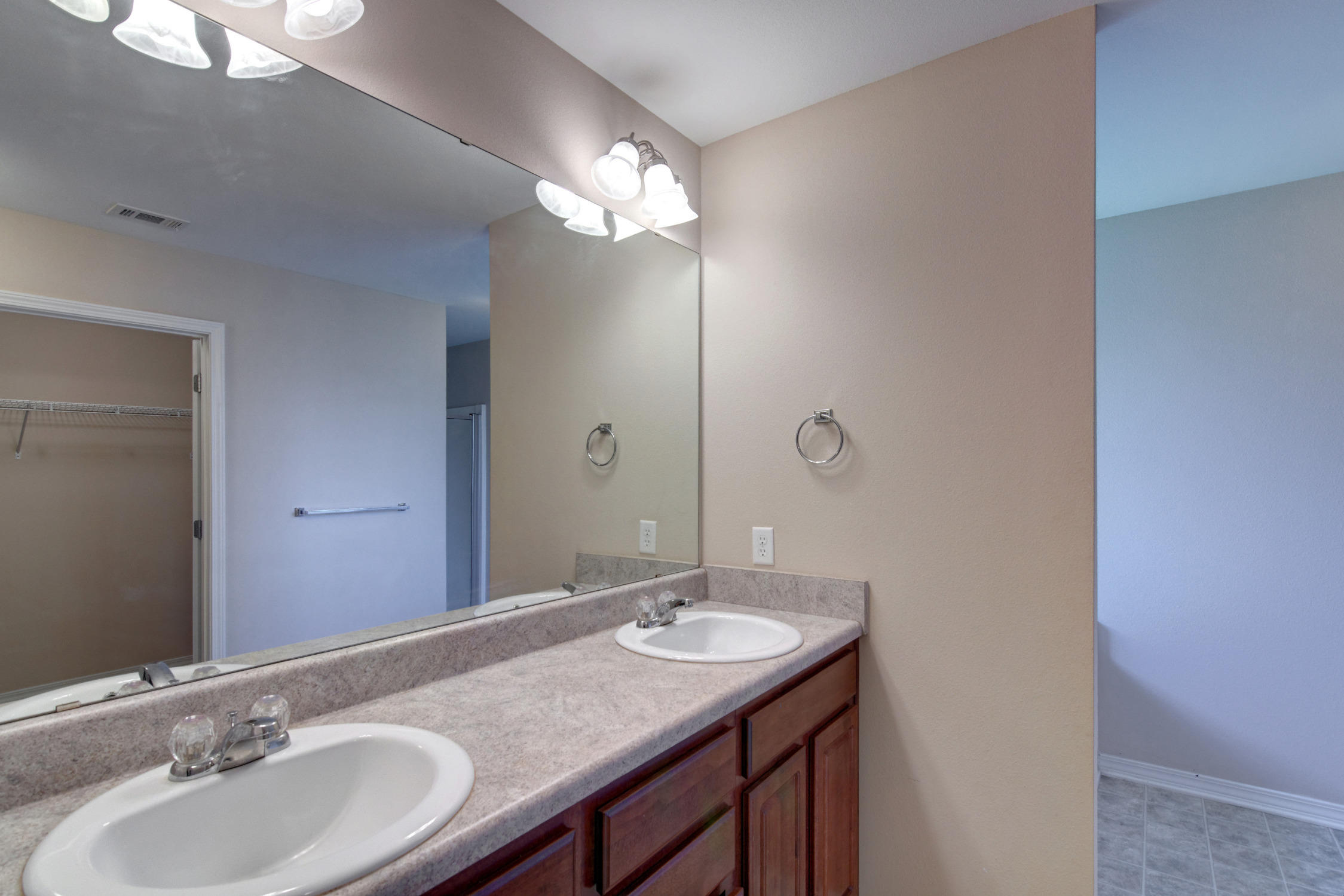 SHADOW LAKES - Residential