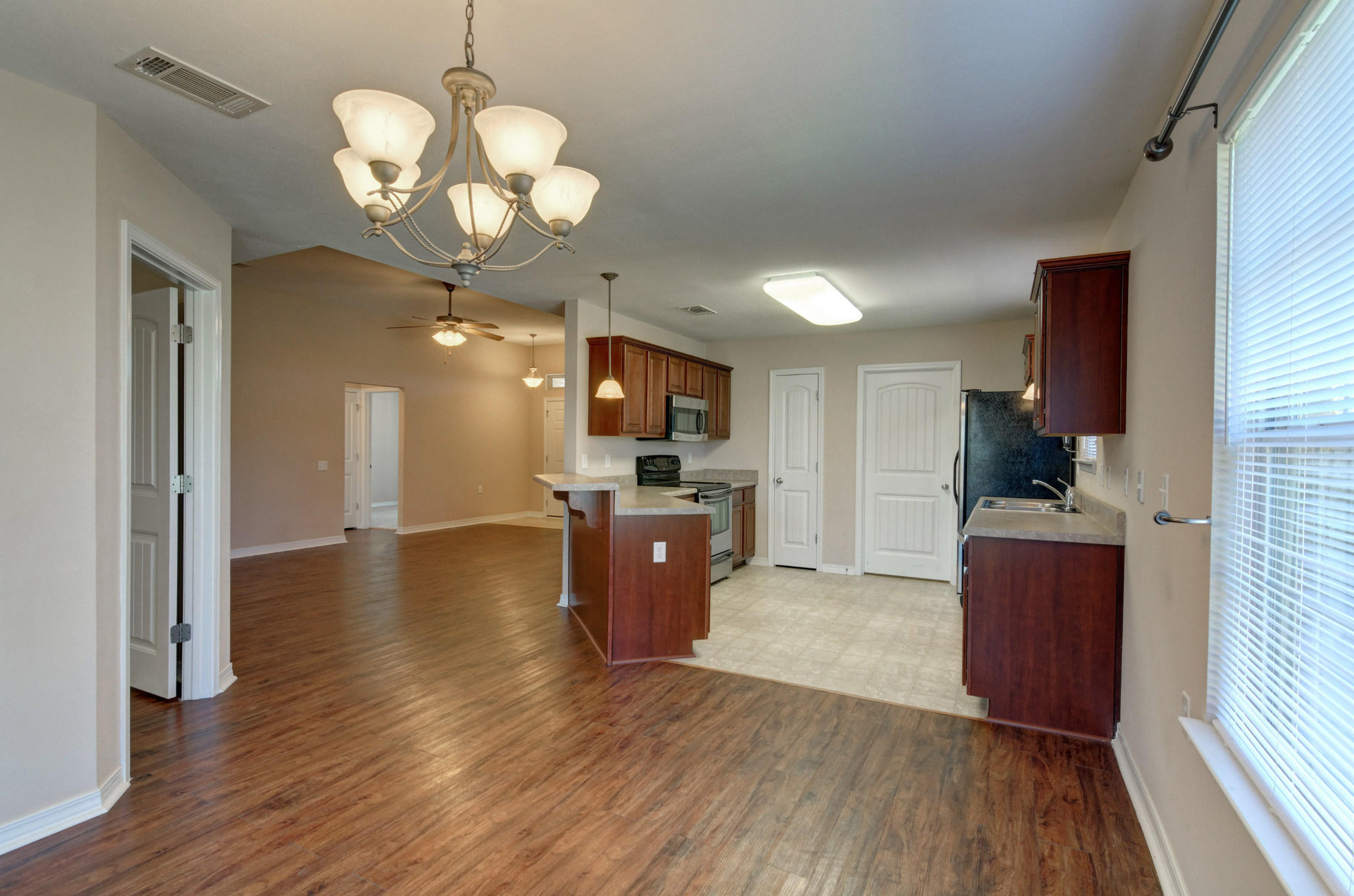 SHADOW LAKES - Residential