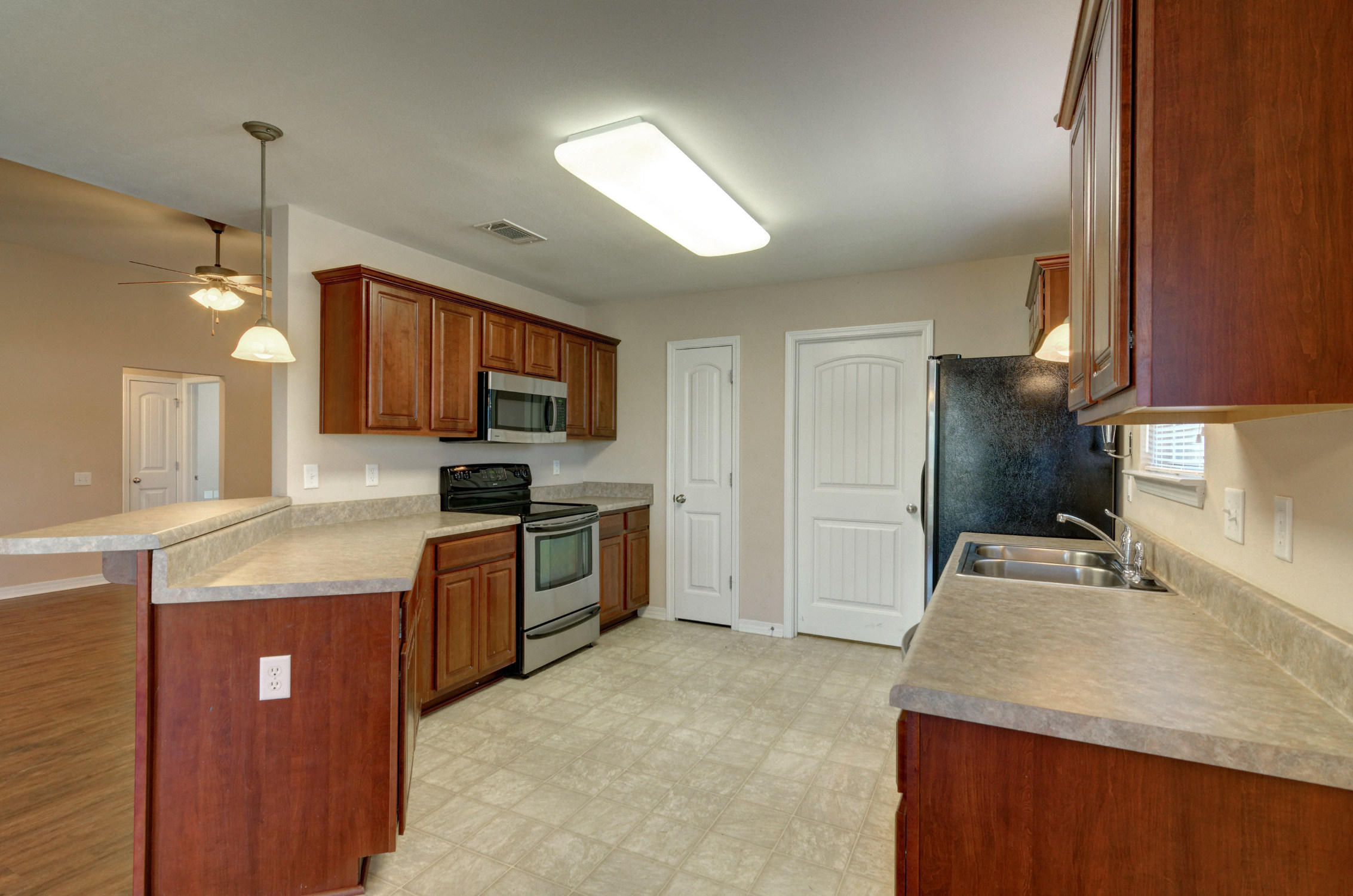 SHADOW LAKES - Residential