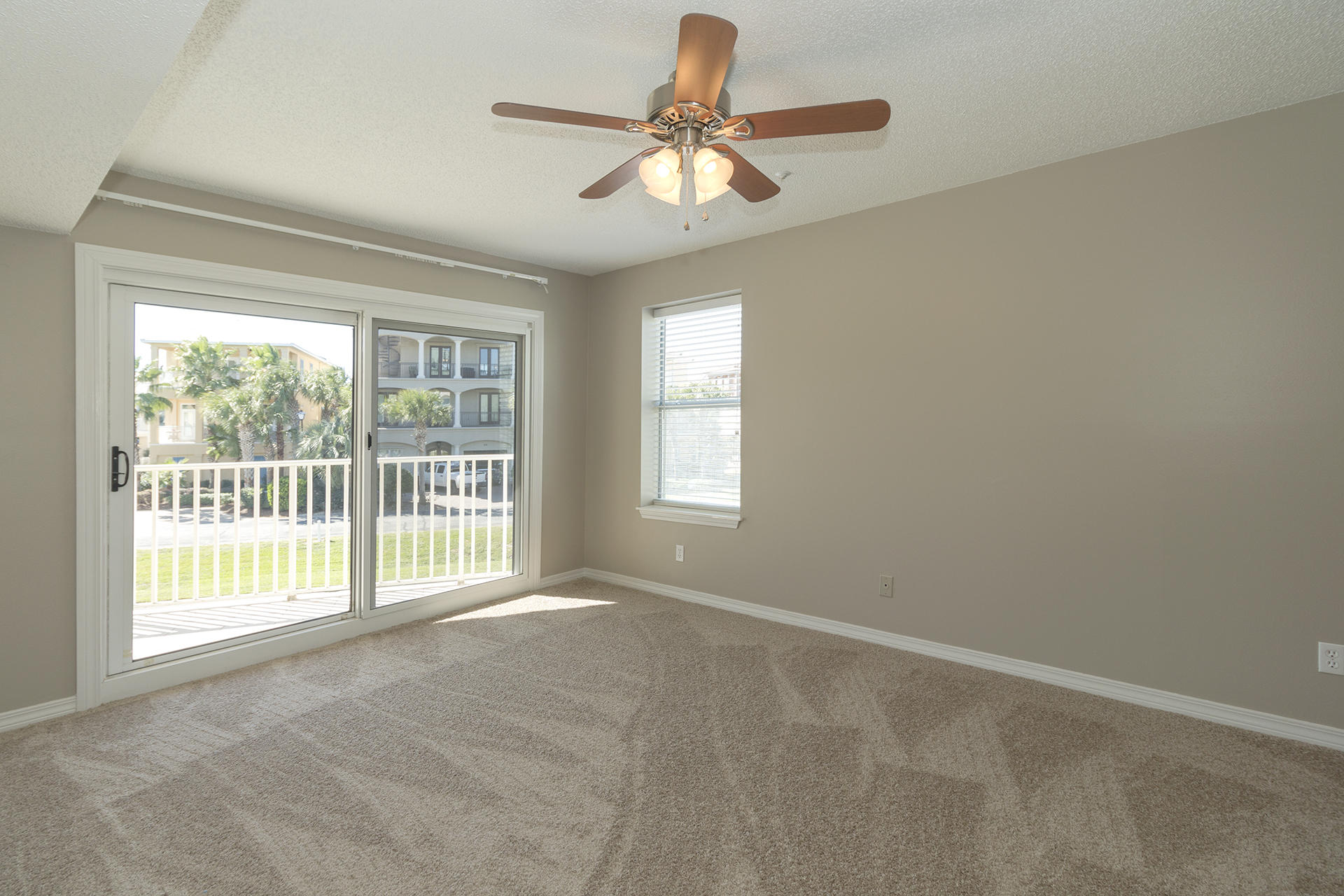 MARAVILLA CONDO 1 - Residential