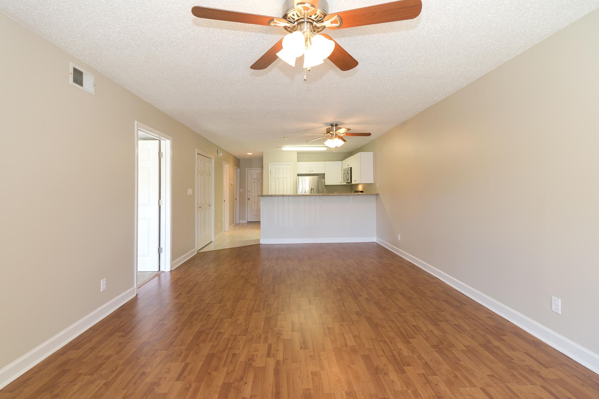 MARAVILLA CONDO 1 - Residential