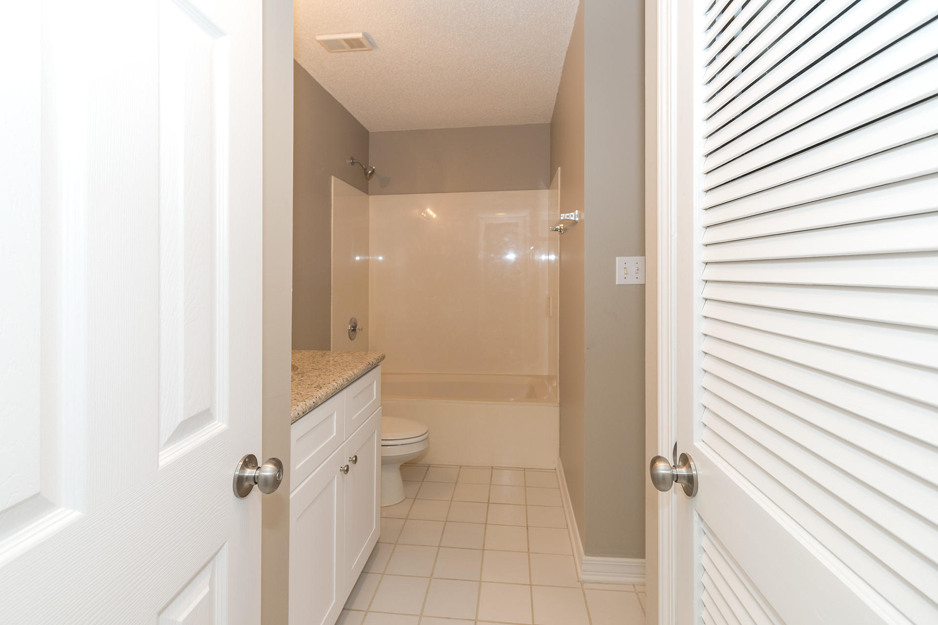 MARAVILLA CONDO 1 - Residential