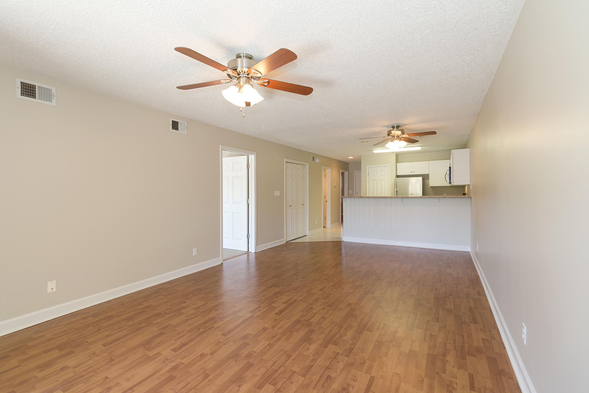 MARAVILLA CONDO 1 - Residential