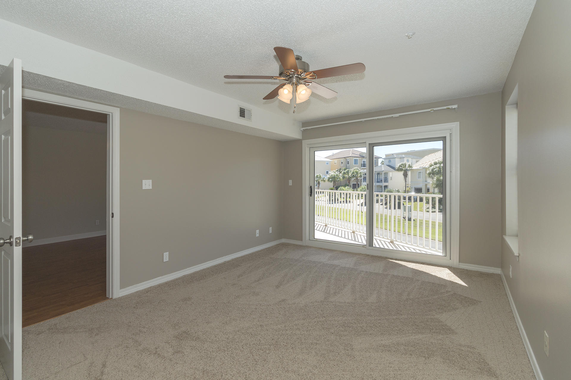 MARAVILLA CONDO 1 - Residential