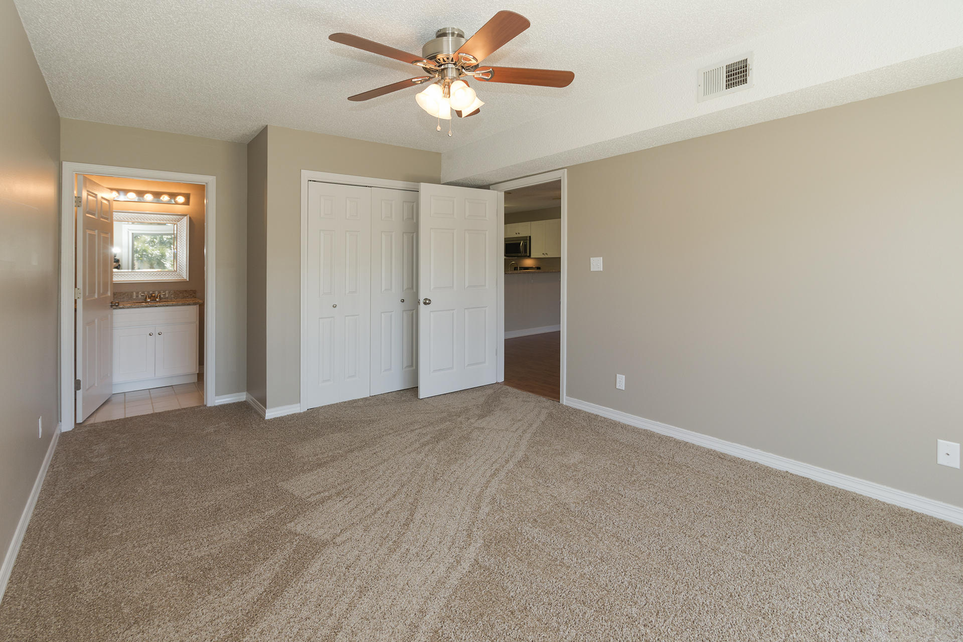 MARAVILLA CONDO 1 - Residential