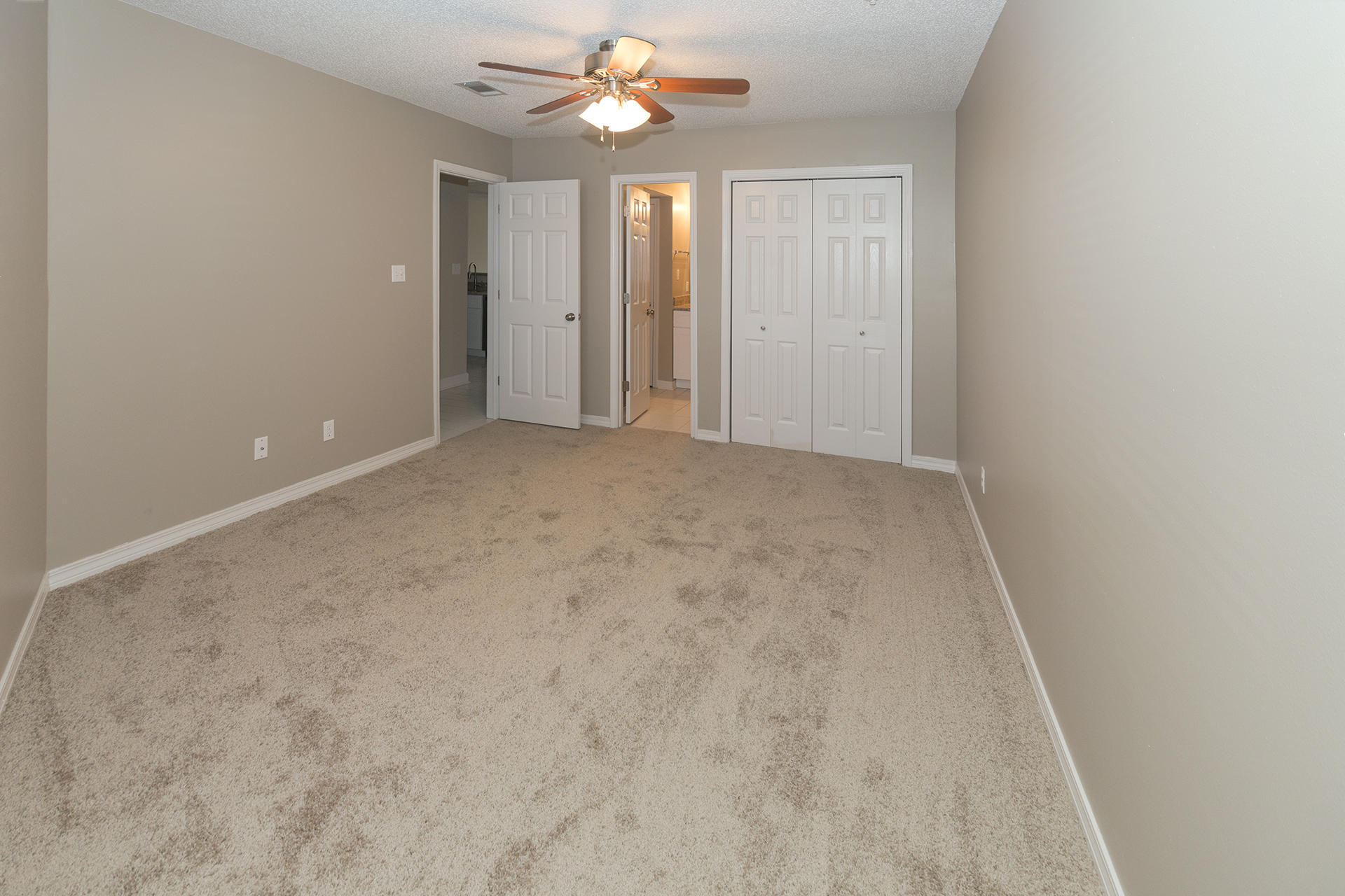 MARAVILLA CONDO 1 - Residential