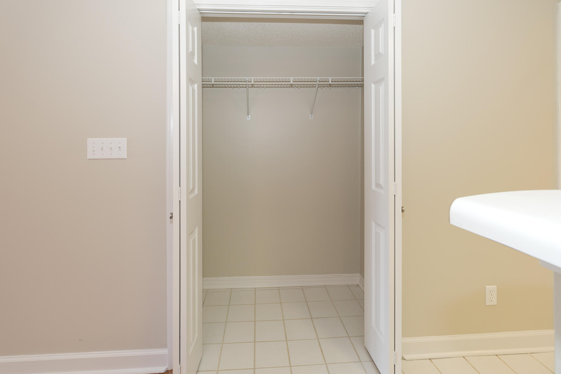 MARAVILLA CONDO 1 - Residential