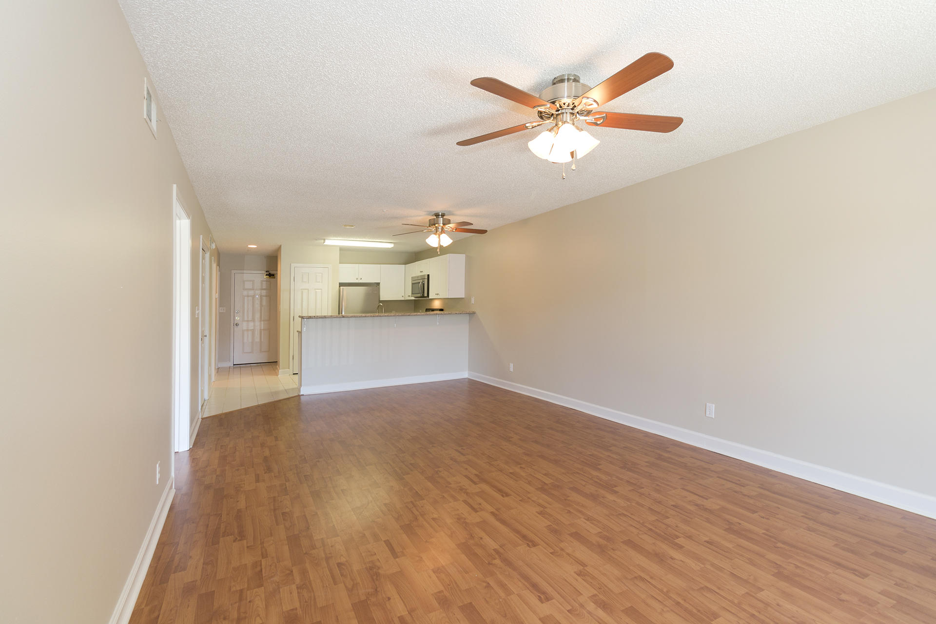 MARAVILLA CONDO 1 - Residential