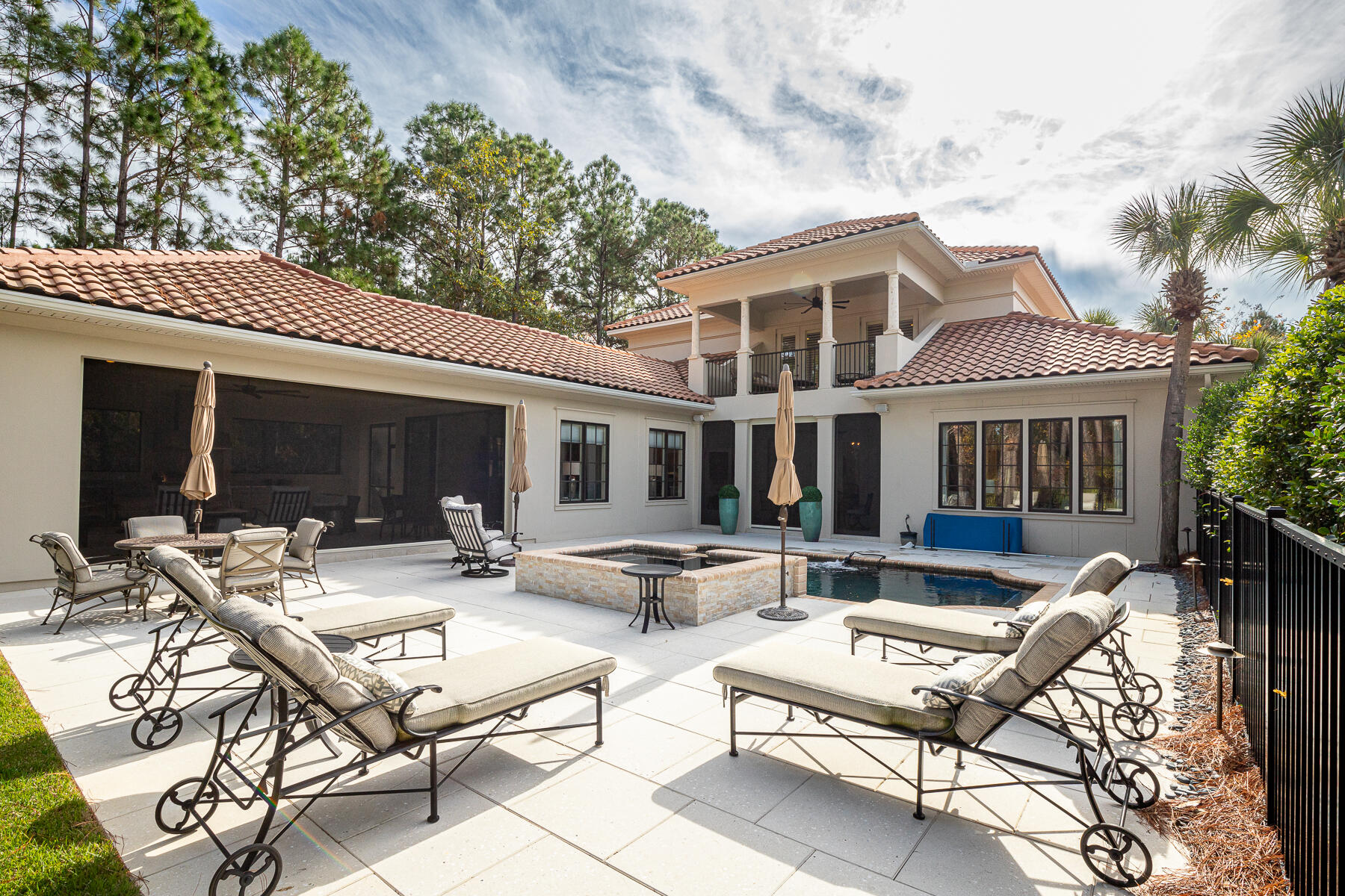 BURNT PINE - Residential