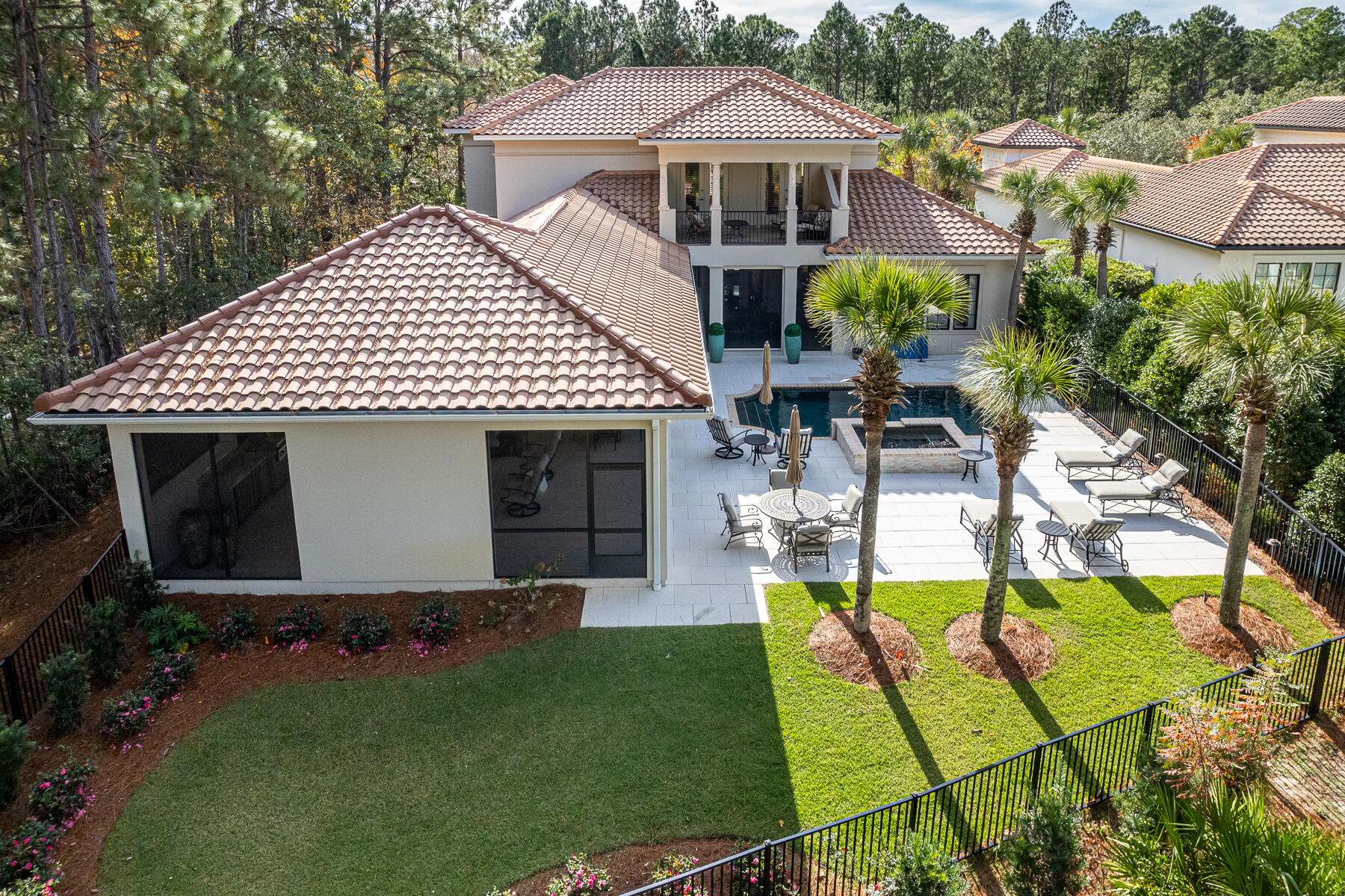 BURNT PINE - Residential