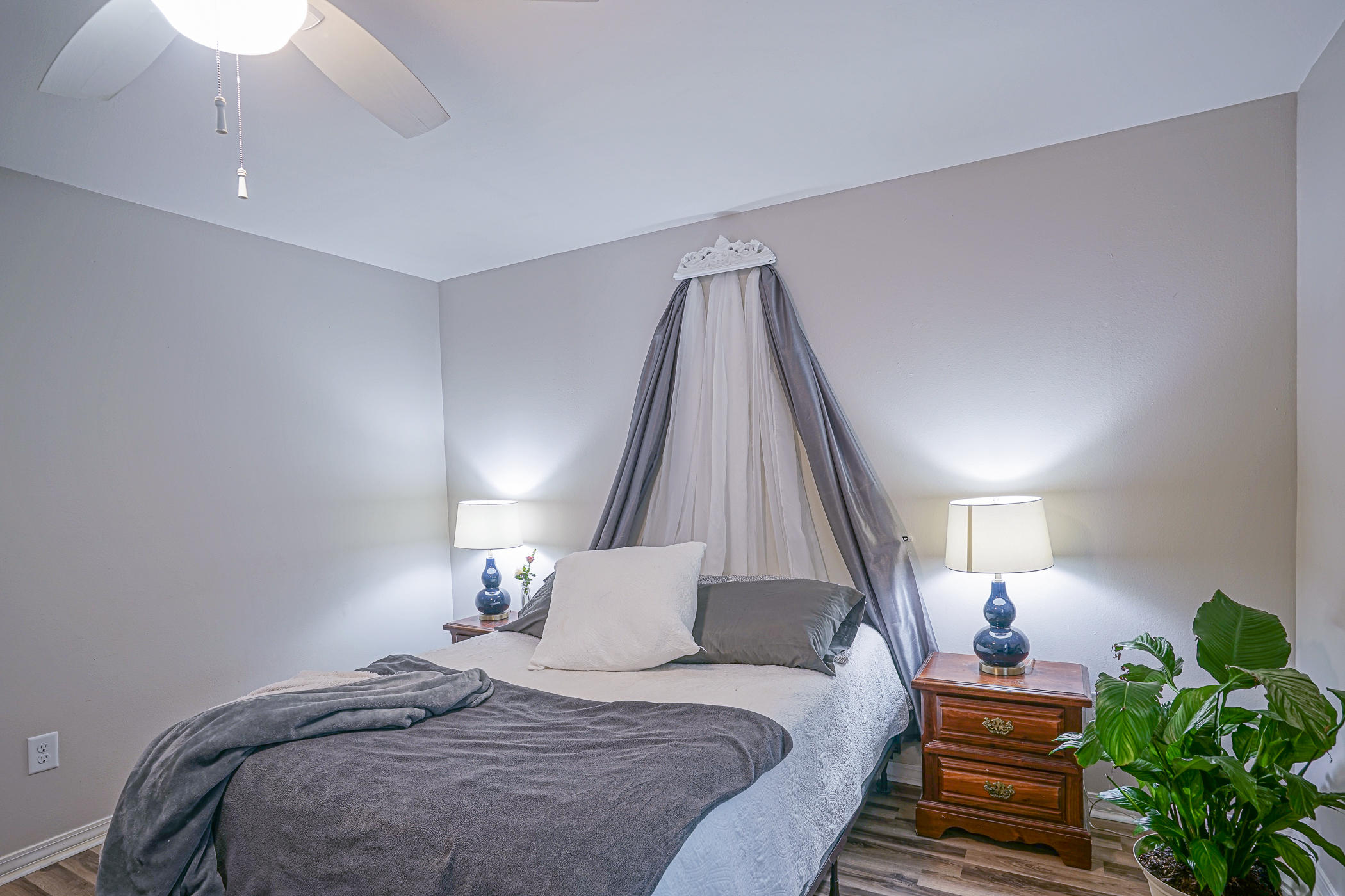 CREEKSIDE 4 - Residential