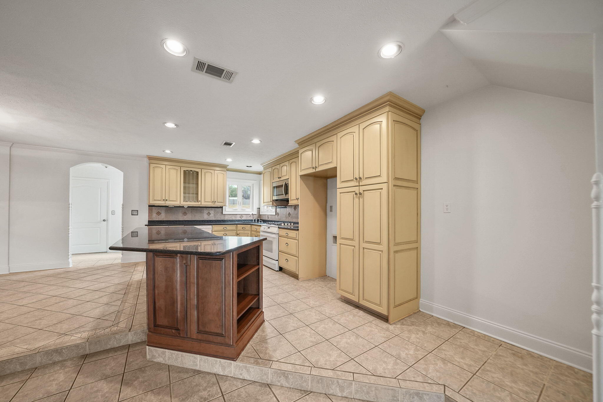 NO RECORDED SUBDIVISION - Residential