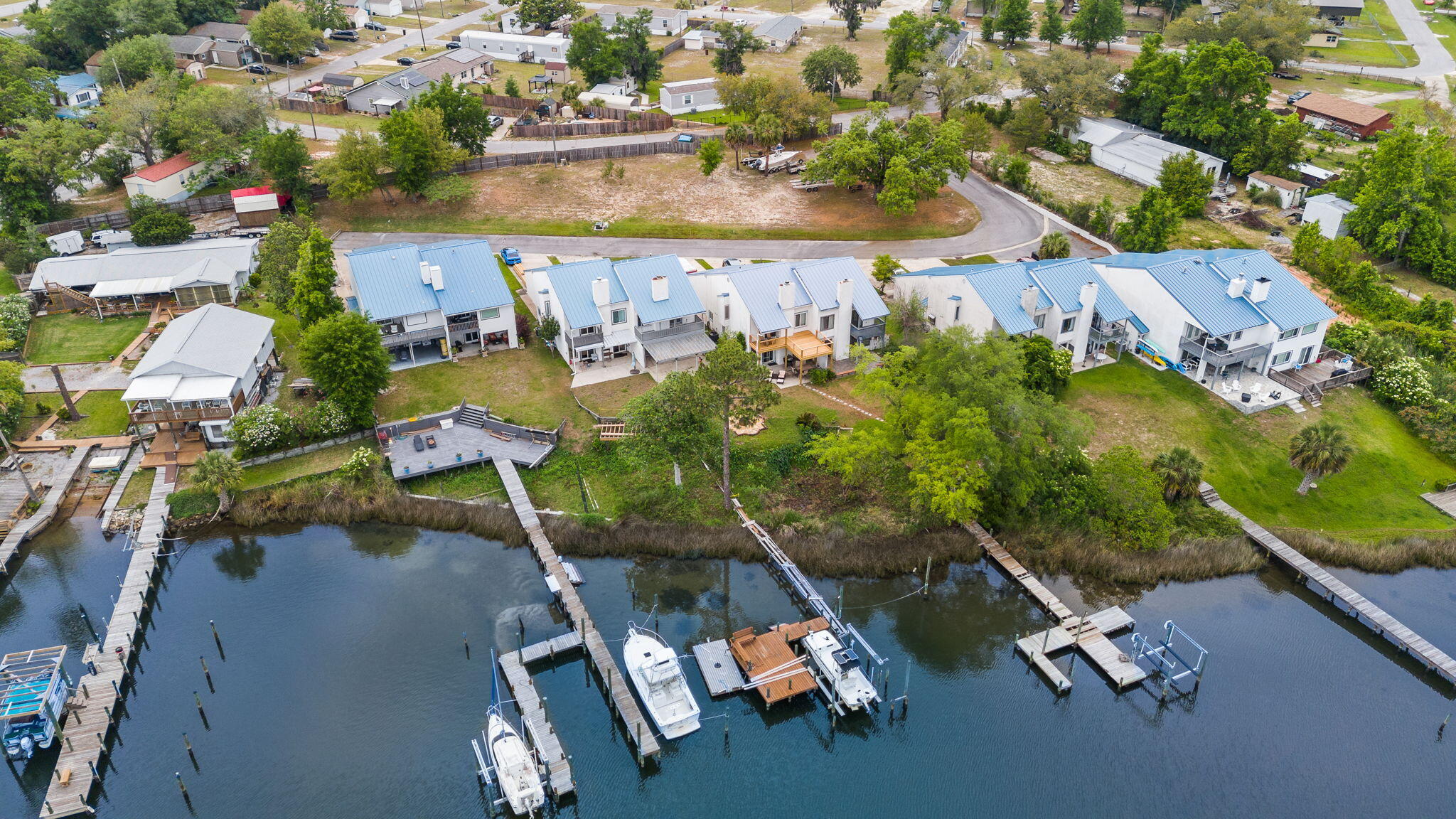 NO RECORDED SUBDIVISION - Residential