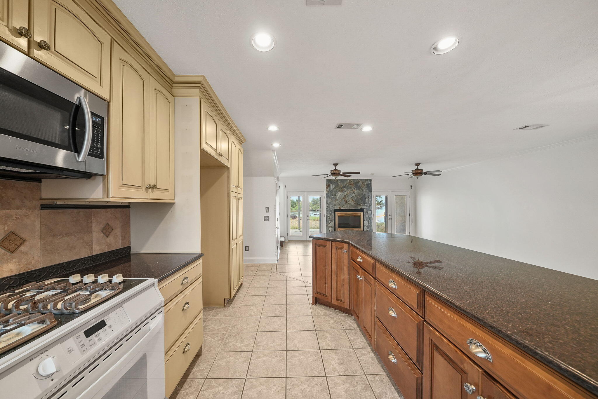 NO RECORDED SUBDIVISION - Residential