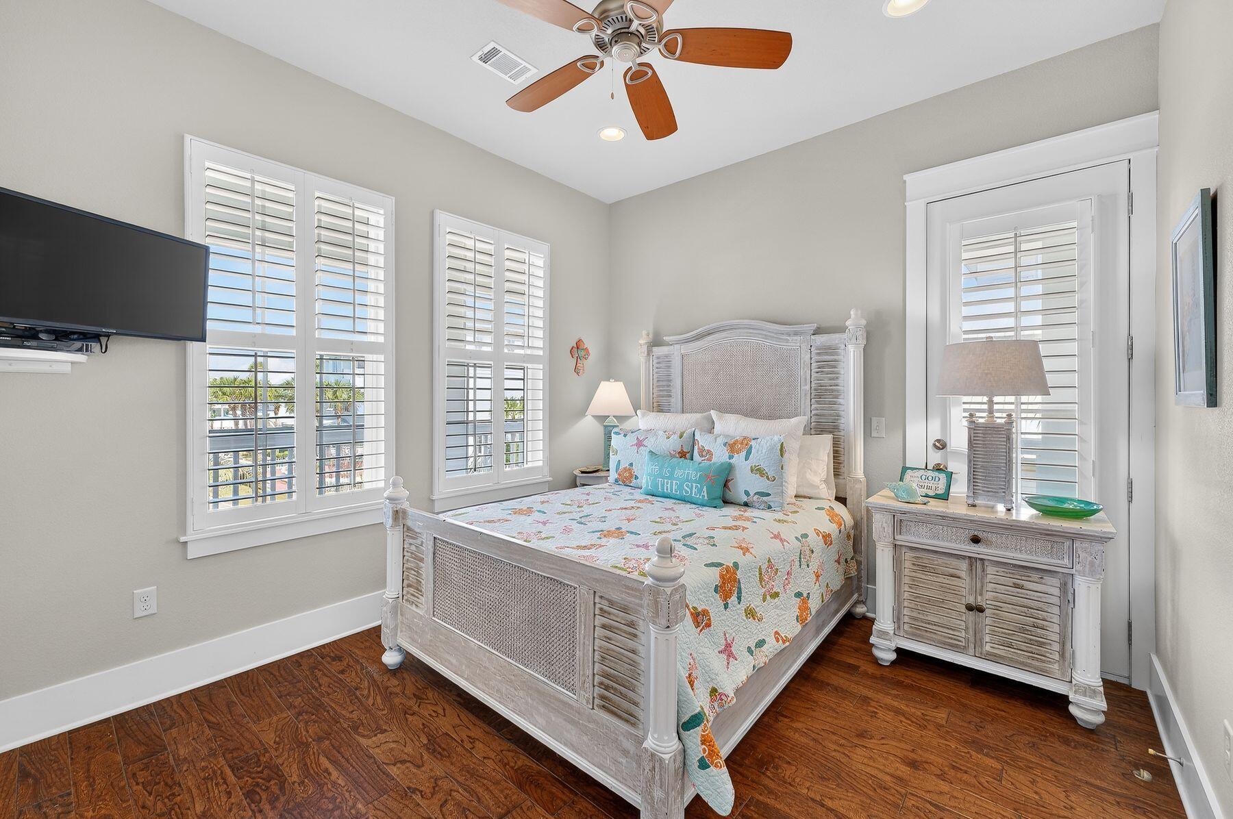 Crystal Shores - Residential