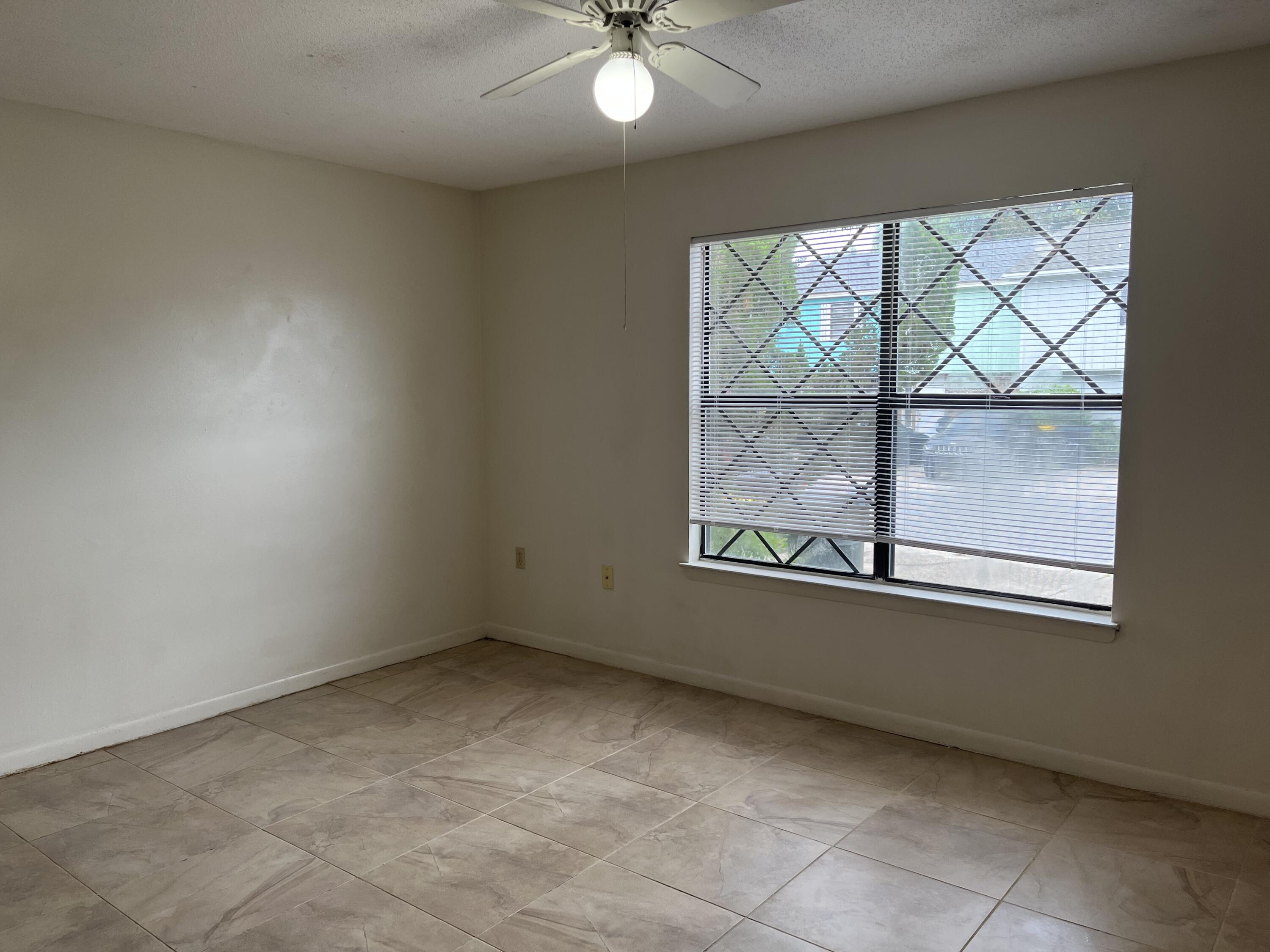 SCOTTWOOD - Residential Lease