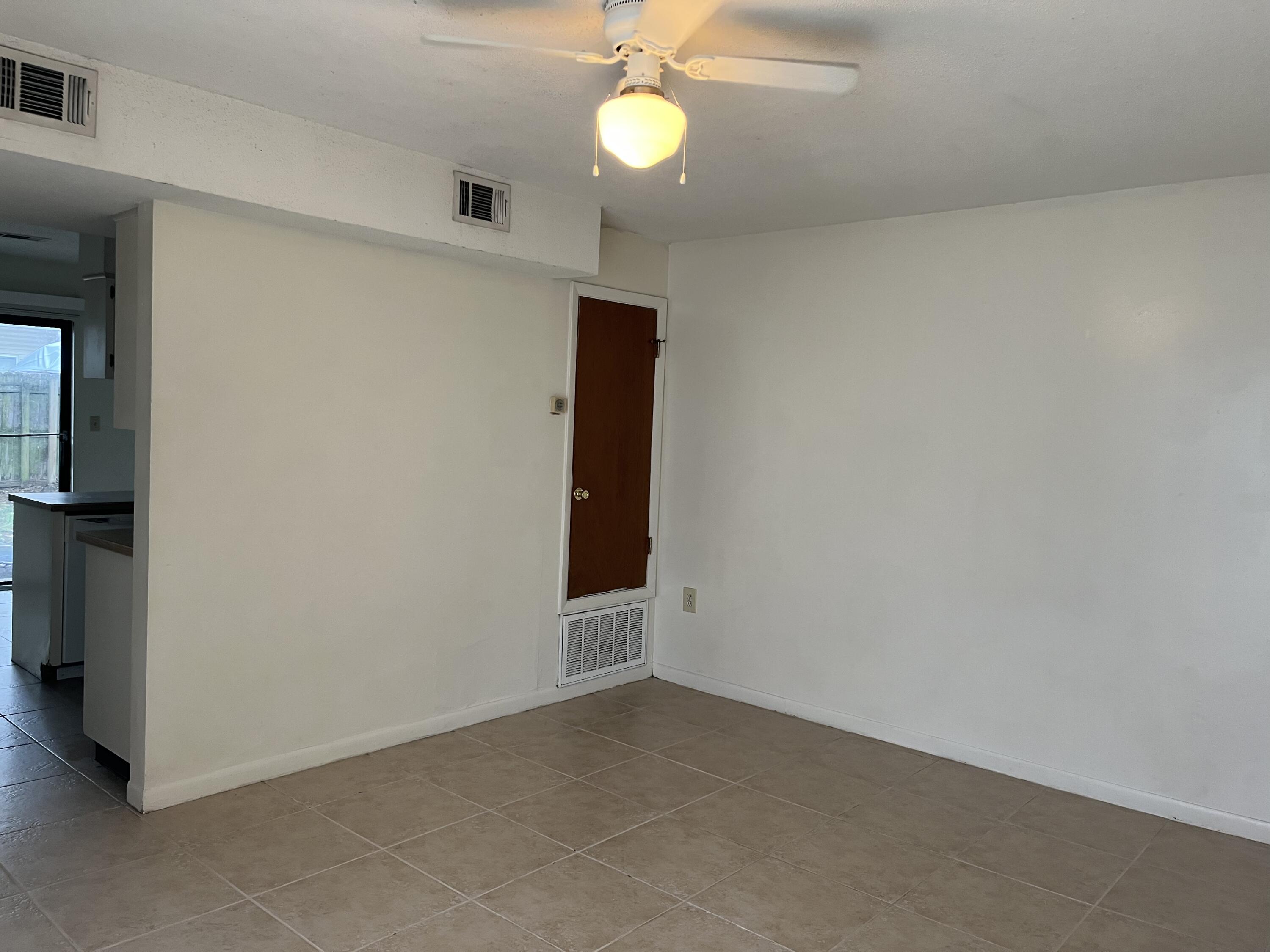 SCOTTWOOD - Residential Lease