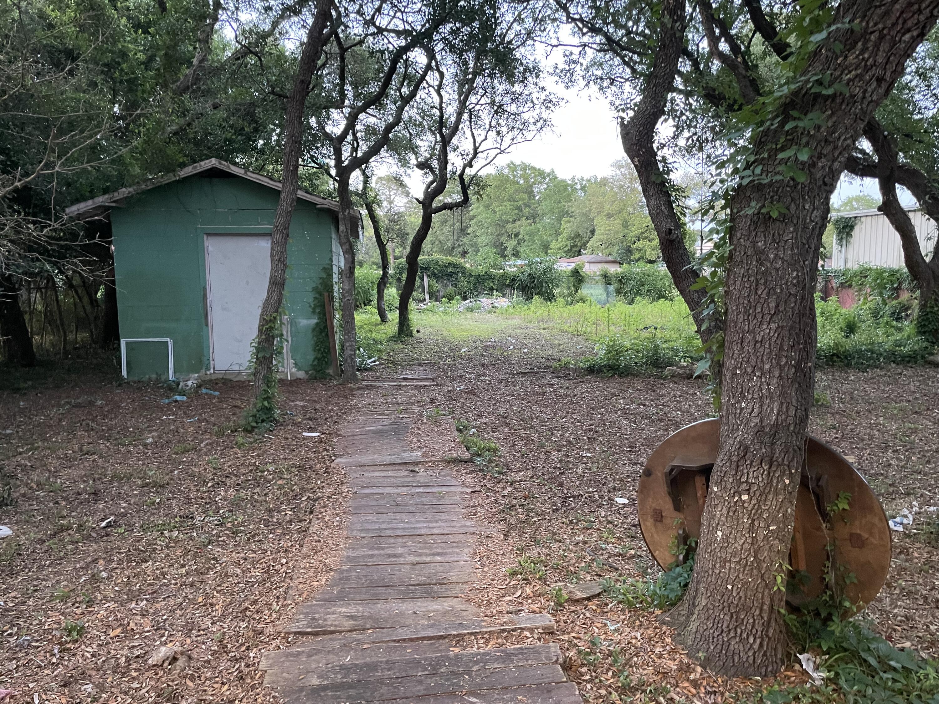 NO RECORDED SUBDIVISION - Residential